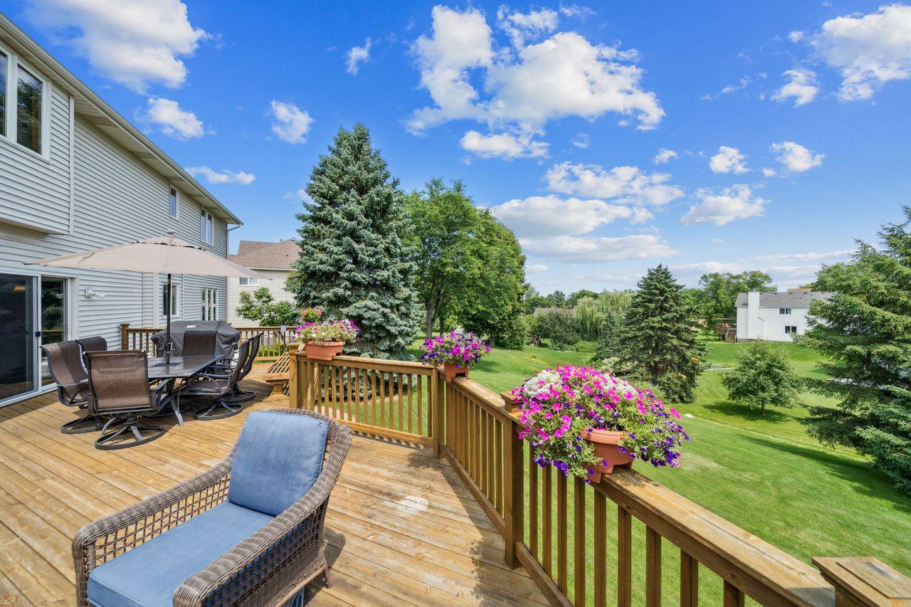 Woodbury, Minnesota, 55125, United States, 5 Bedrooms Bedrooms, ,3 BathroomsBathrooms,Residential,For Sale,1959198