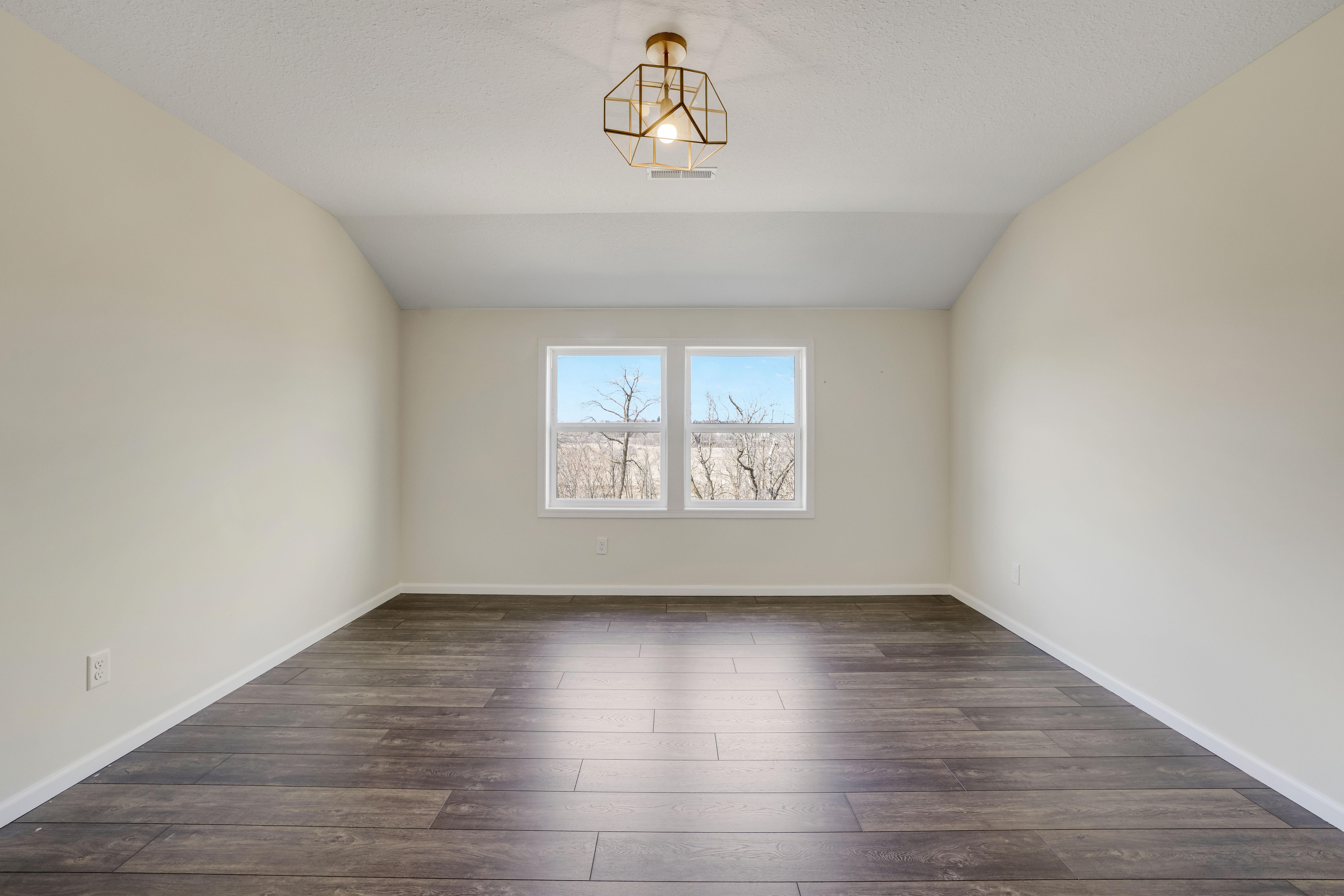  Refined Plymouth Retreat Backing to Nature - 物件實景