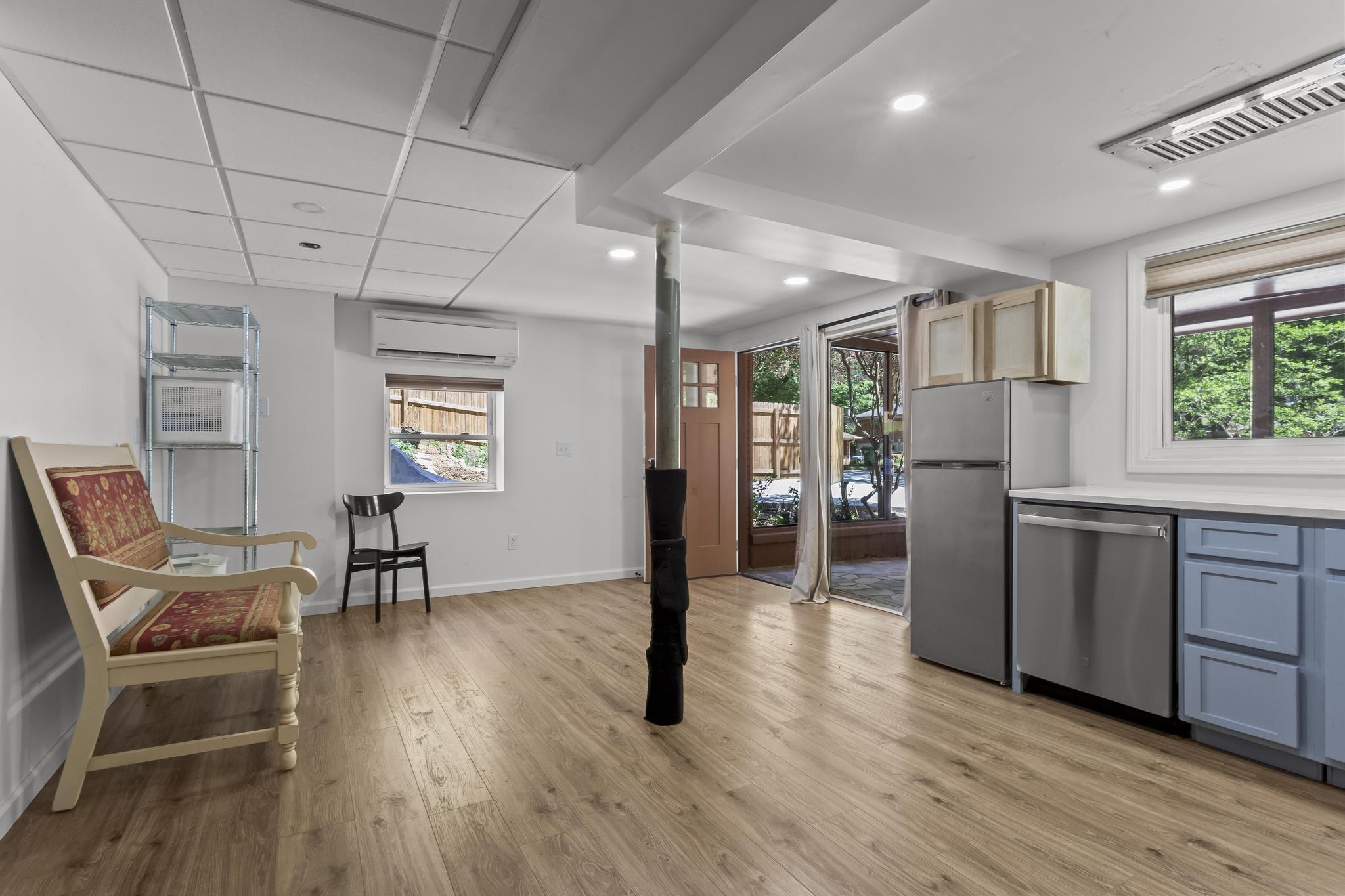  Thoughtfully Designed, Fully Renovated Home - 物件實景