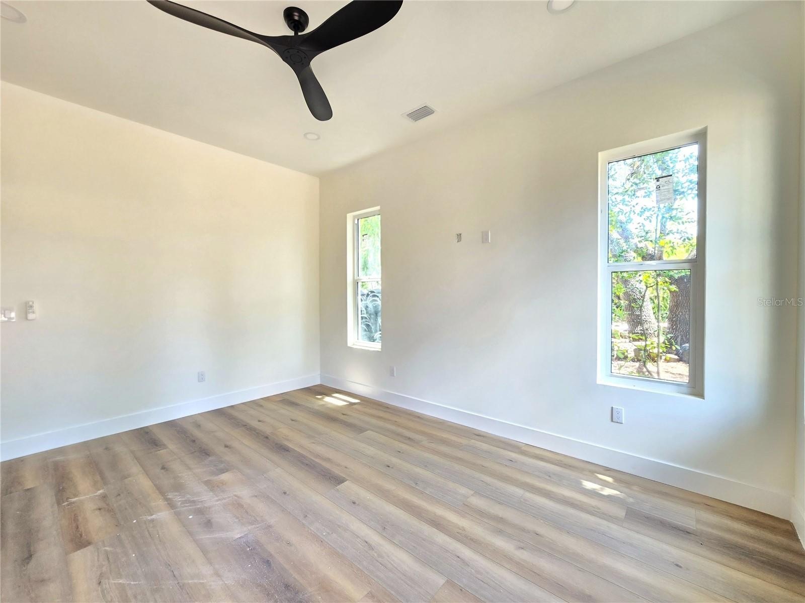 ST PETERSBURG, Florida, 33714, United States, 4 Bedrooms Bedrooms, ,3 BathroomsBathrooms,Residential,For Sale,2036130