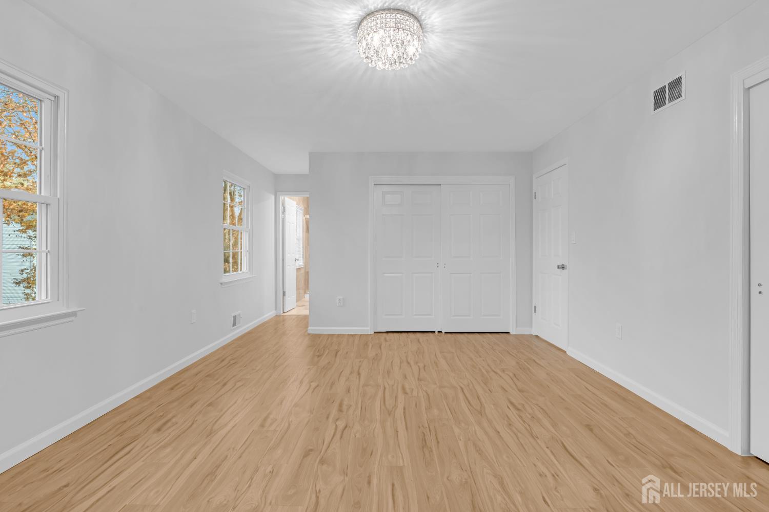 East Brunswick, New Jersey, 08816, United States, 3 Bedrooms Bedrooms, ,3 BathroomsBathrooms,Residential,For Sale,2001983