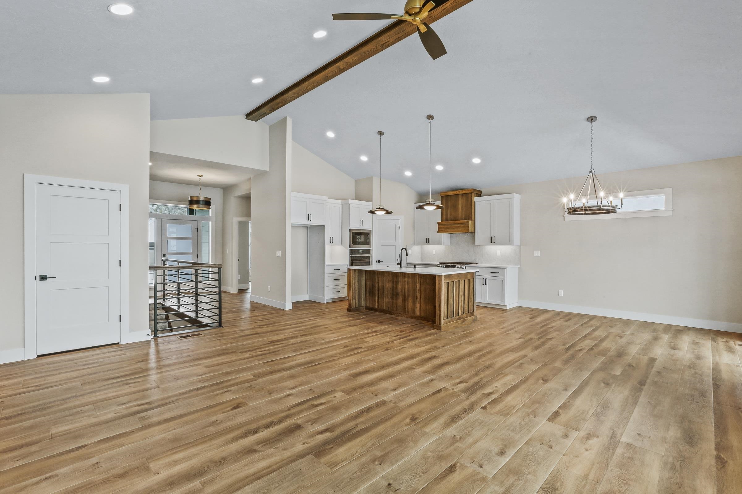 Spokane, Washington, 99223, United States, 5 Bedrooms Bedrooms, ,4 BathroomsBathrooms,Residential,For Sale,2002935