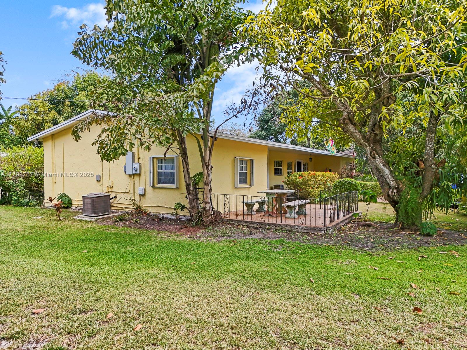 Pinecrest, Florida, 33156, United States, 4 Bedrooms Bedrooms, ,2 BathroomsBathrooms,Residential,For Sale,1794651