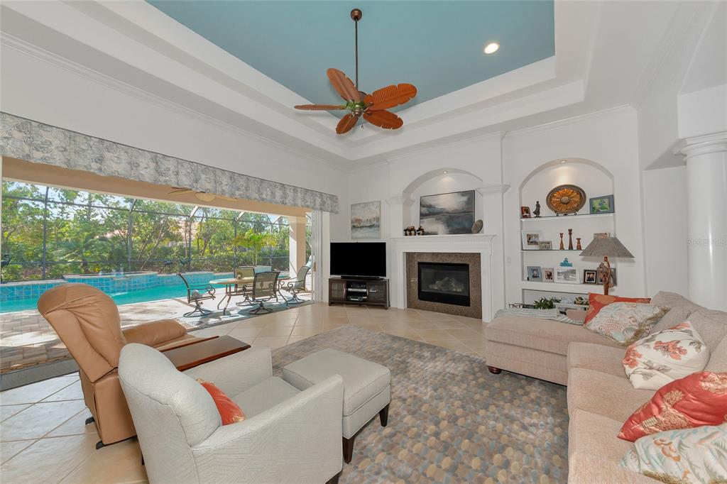 Bradenton, Florida, 34212, United States, 3 Bedrooms Bedrooms, ,3 BathroomsBathrooms,Residential,For Sale,1989547