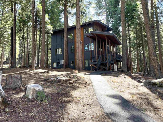 Lake Almanor West, California, 96920, United States, 5 Bedrooms Bedrooms, ,3 BathroomsBathrooms,Residential,For Sale,1949683