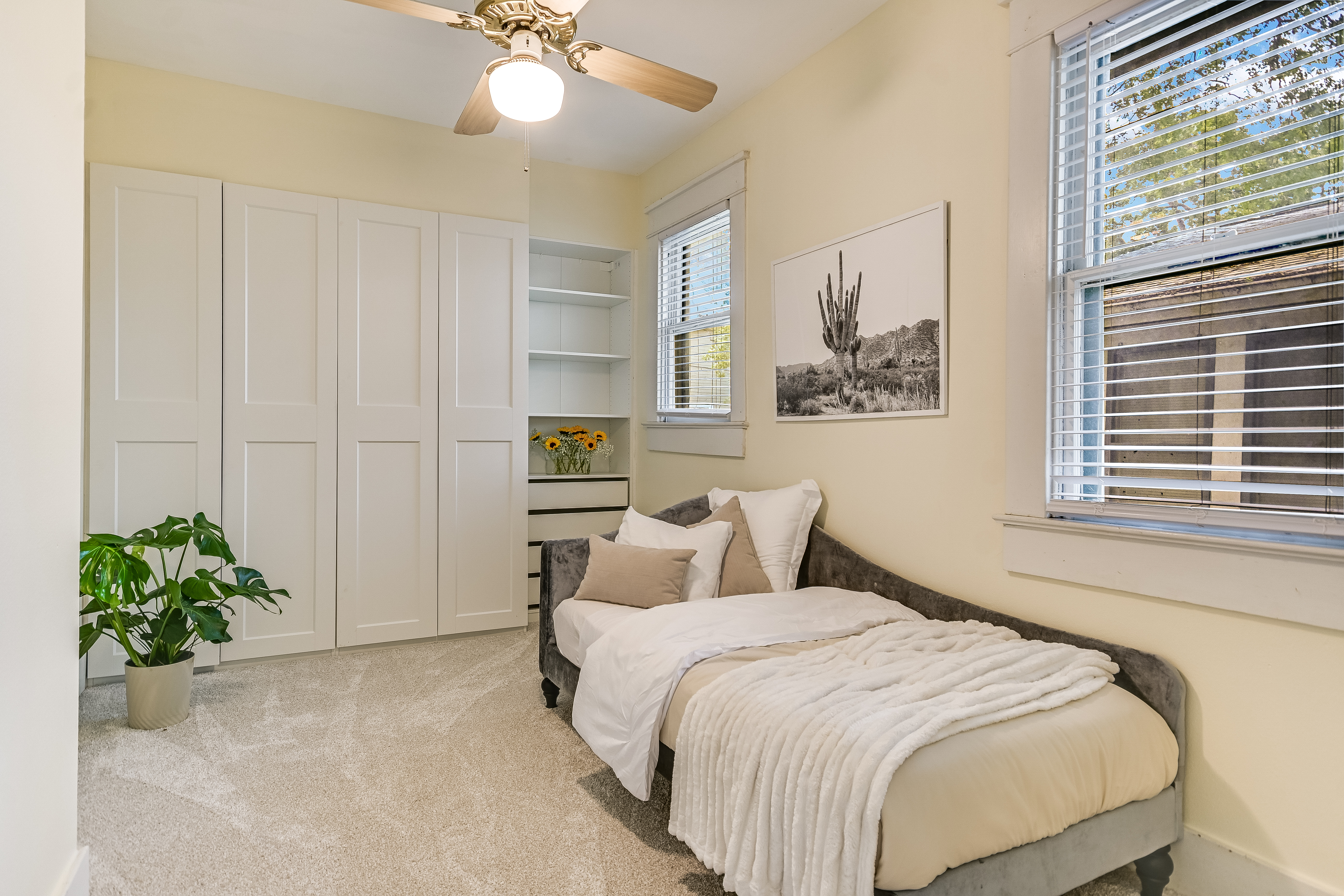 1922 Colonial Revival in Historic Hyde Park Neighborhood - 物件實景