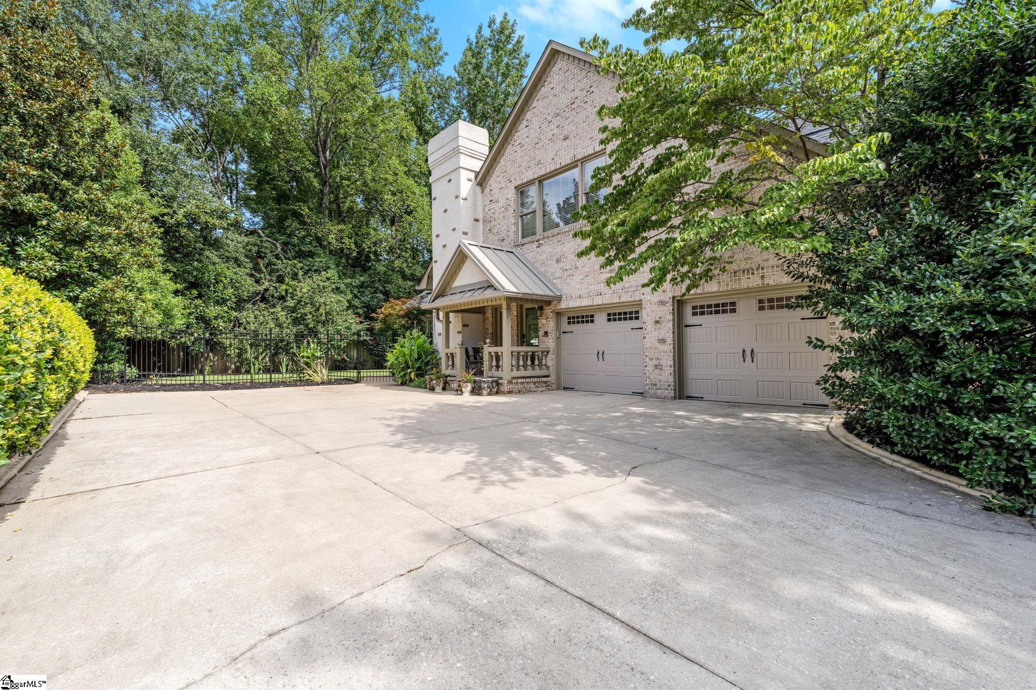 Greer, South Carolina, 29650, United States, 4 Bedrooms Bedrooms, ,5 BathroomsBathrooms,Residential,For Sale,1895825
