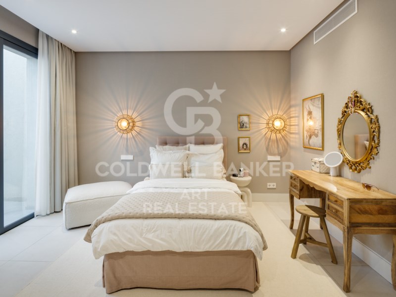 Marbella, Andalusia, ES, 5 Bedrooms Bedrooms, ,5 BathroomsBathrooms,Residential,For Sale,1766587