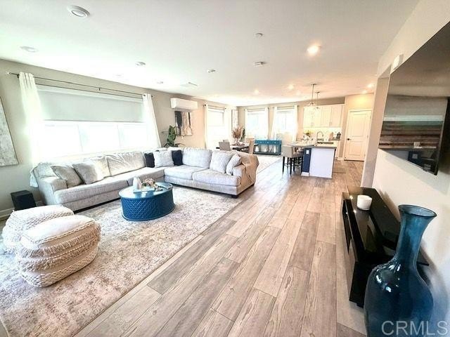 Chula Vista, California, 91915, United States, 4 Bedrooms Bedrooms, ,5 BathroomsBathrooms,Residential,For Sale,1889909