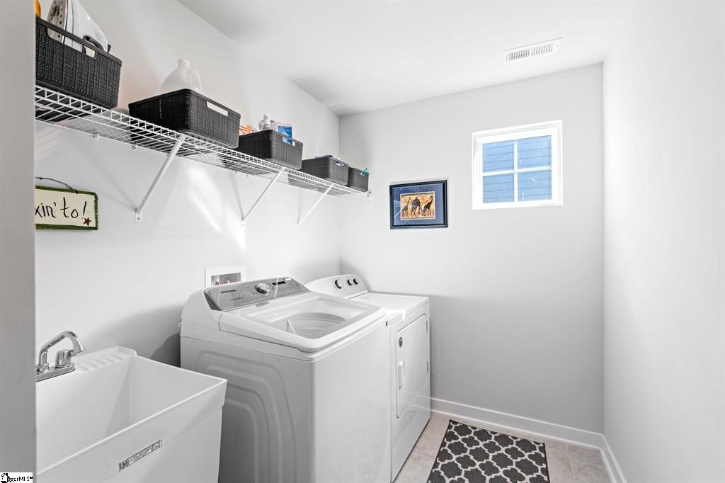 Greenville, South Carolina, 29607, United States, 6 Bedrooms Bedrooms, ,4 BathroomsBathrooms,Residential,For Sale,1986555