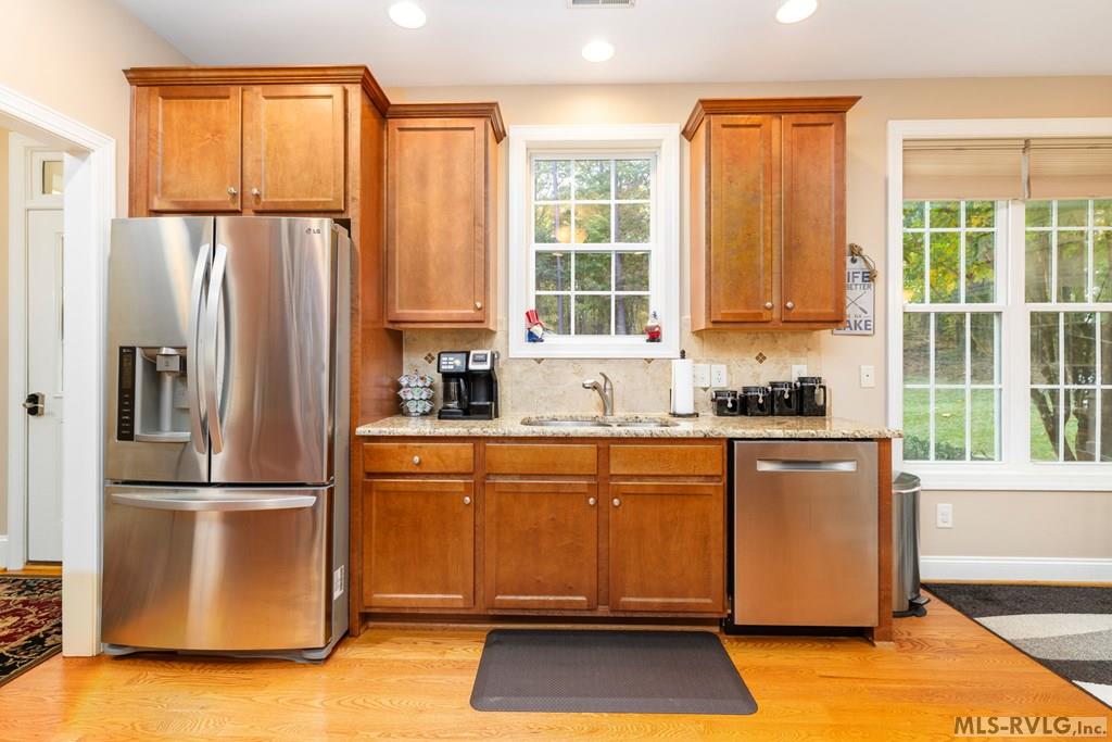 Boydton, Virginia, 23917, United States, 5 Bedrooms Bedrooms, ,4 BathroomsBathrooms,Residential,For Sale,1991597