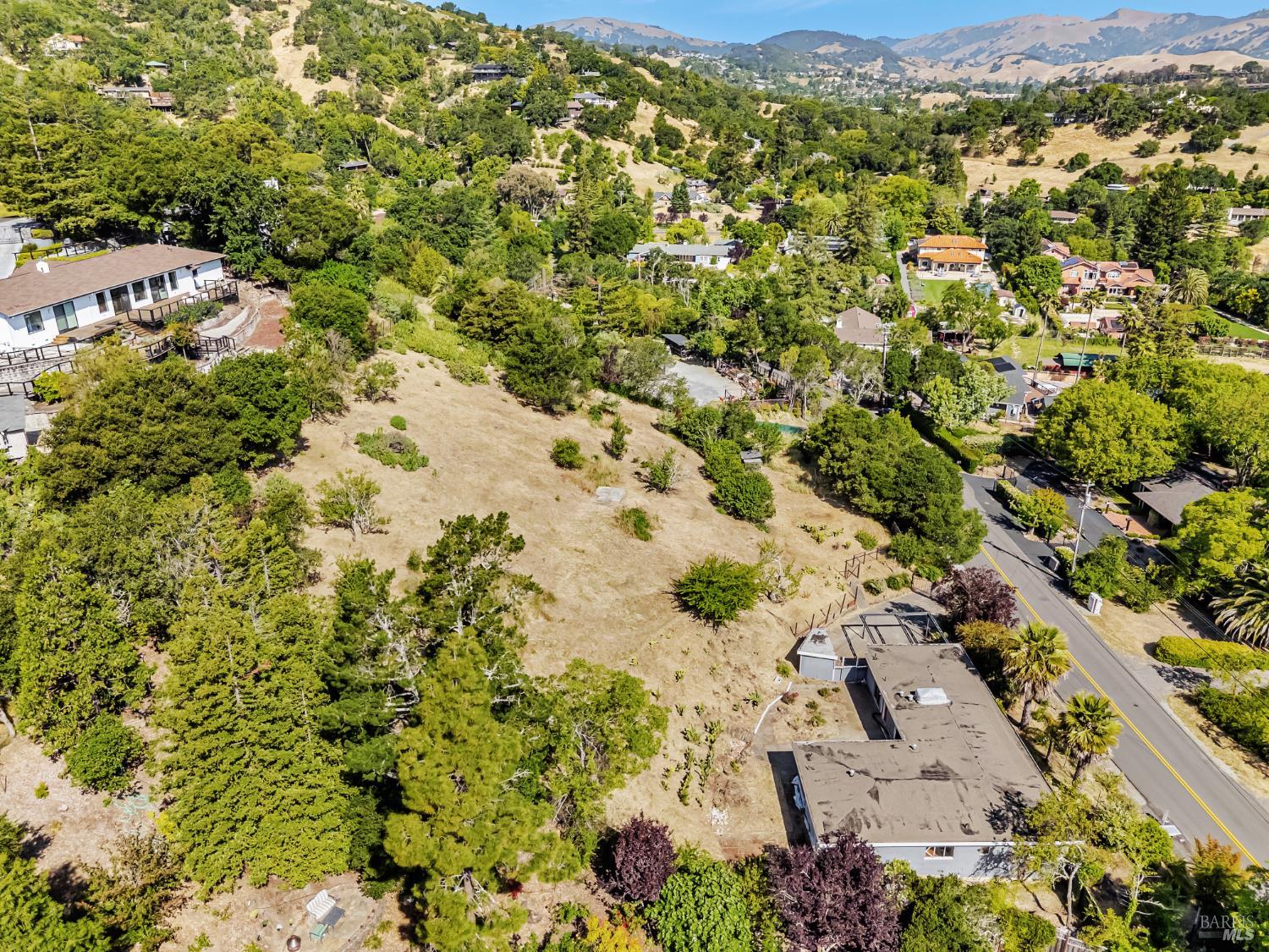 San Rafael, California, 94903, United States, 4 Bedrooms Bedrooms, ,3 BathroomsBathrooms,Residential,For Sale,1837138