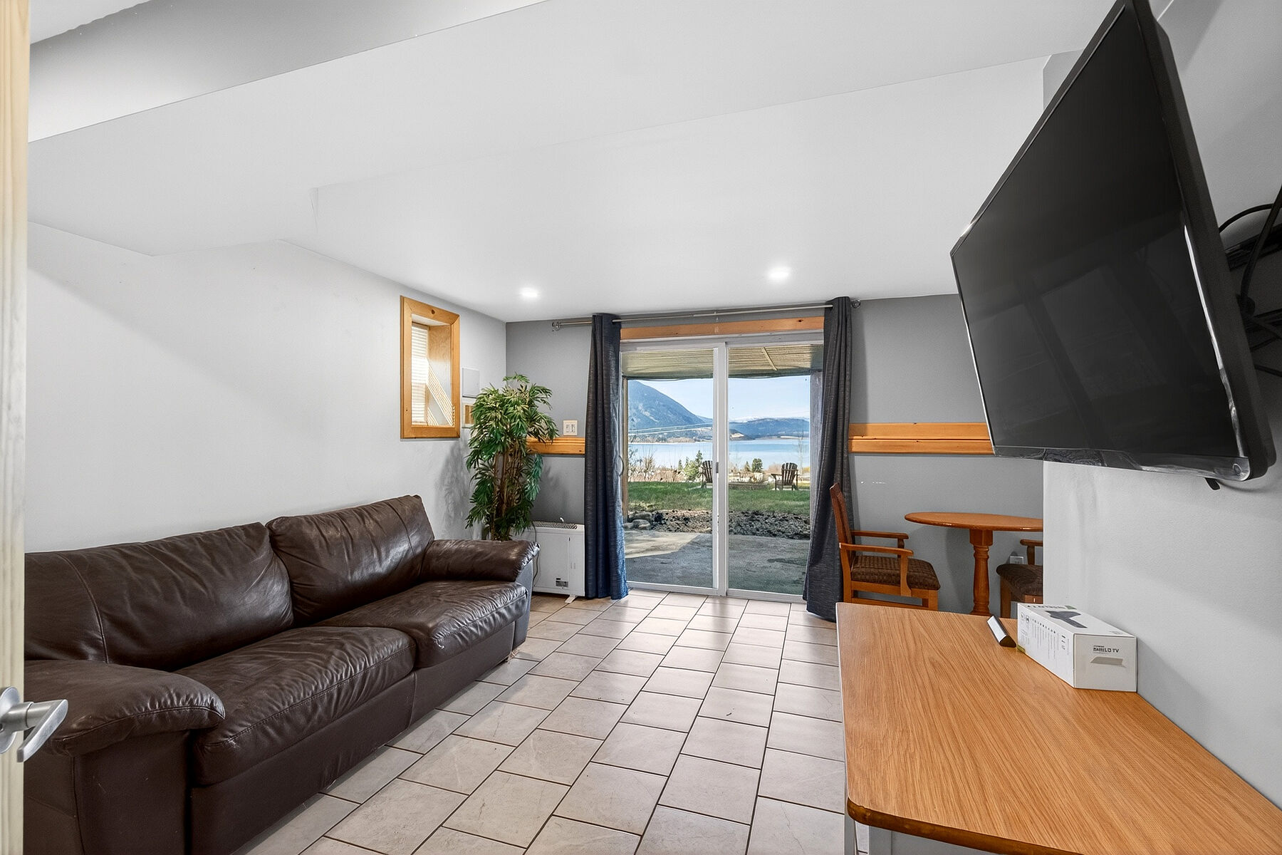  Renovated Rancher - 物件實景