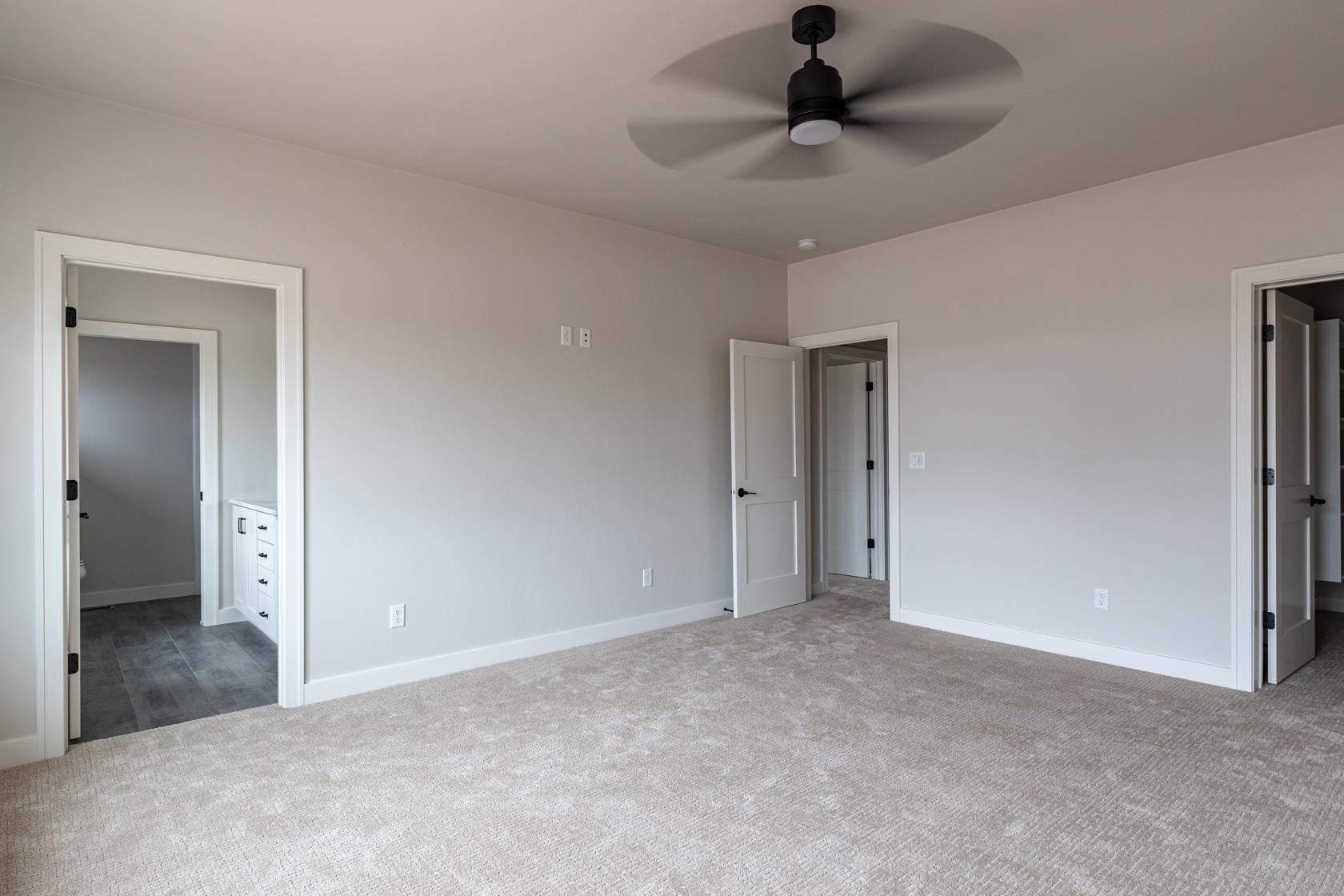 Kimberly, Wisconsin, 54136, United States, 4 Bedrooms Bedrooms, ,3 BathroomsBathrooms,Residential,For Sale,1851194