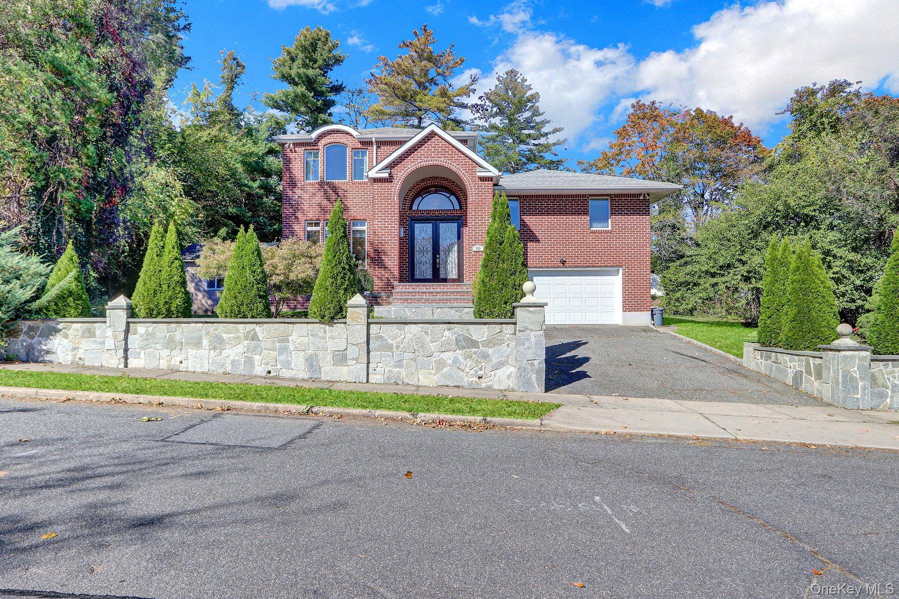  300 Ellen Place, Jericho, NY, 11753 - 物件實景