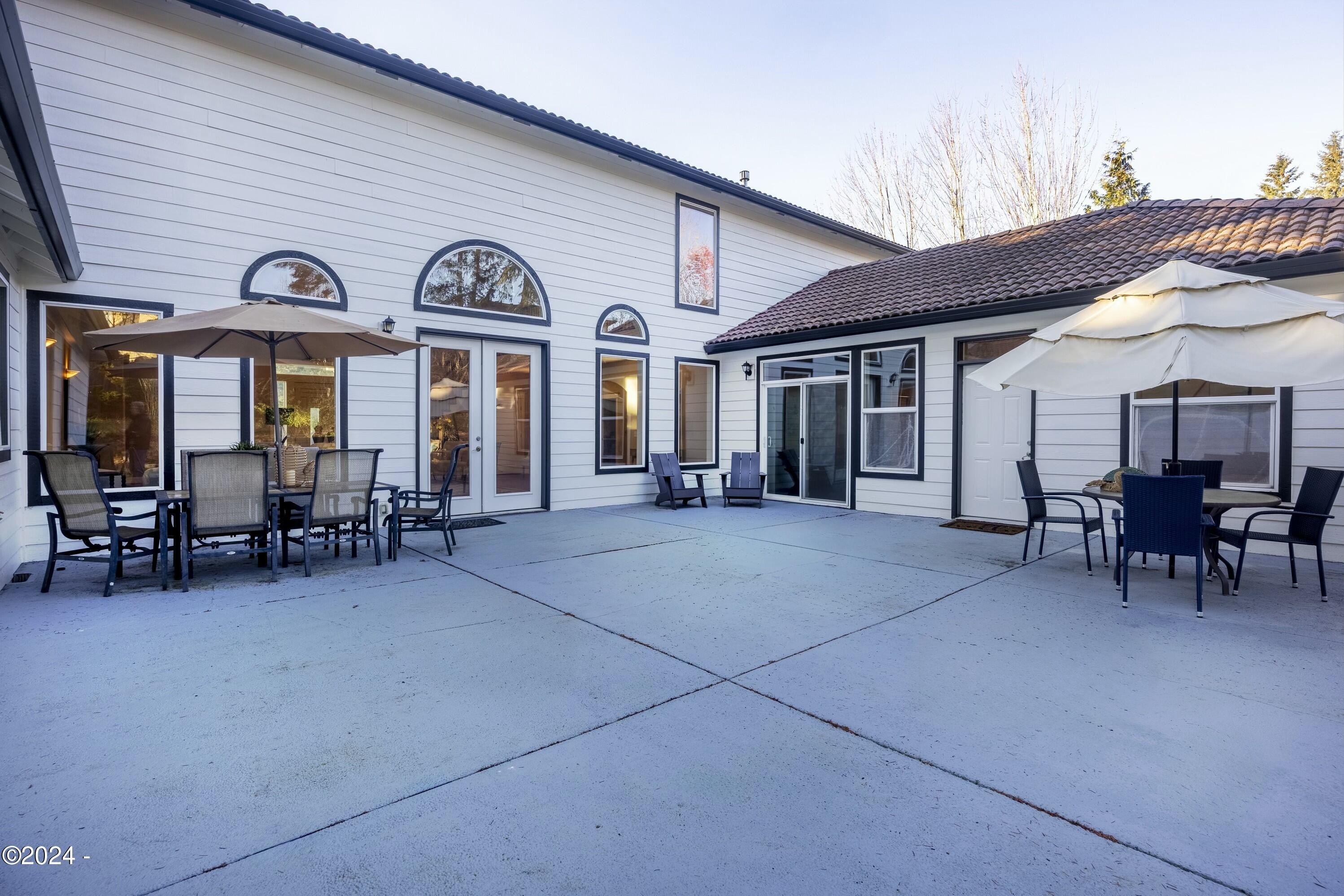 12989 SE Mountain Gate, Happy Valley, Oregon, 97086, United States, 4 Bedrooms Bedrooms, ,5 BathroomsBathrooms,Residential,For Sale,12989 SE Mountain Gate,1668514