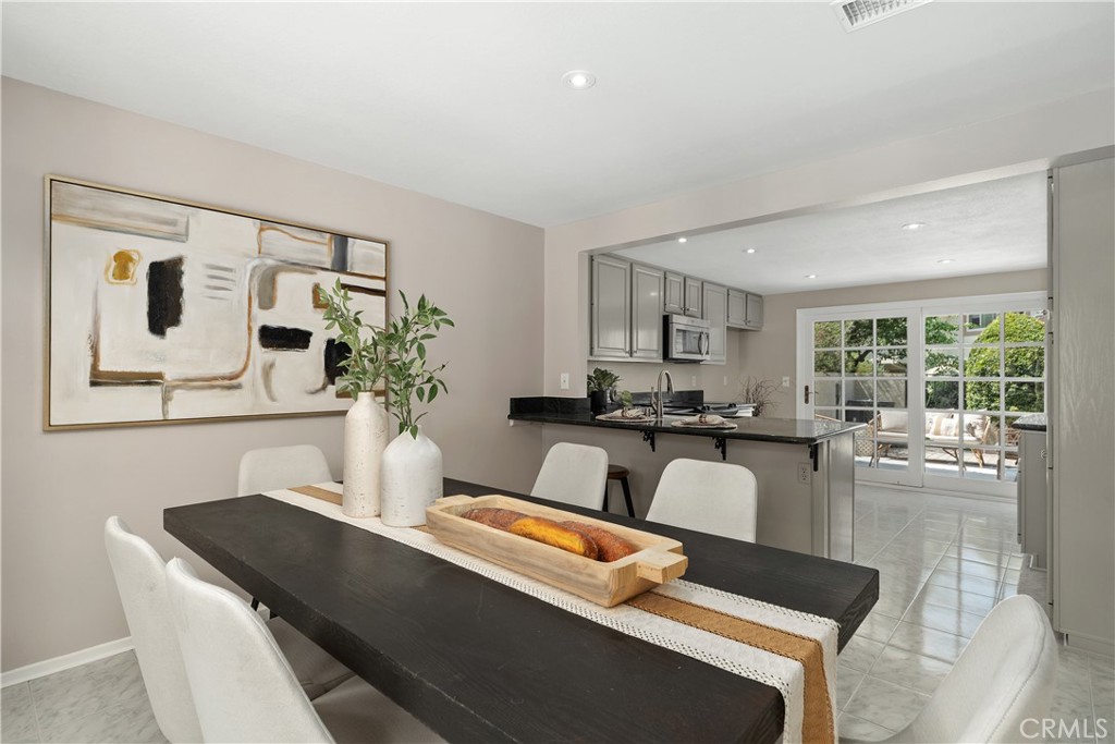 Huntington Beach, California, 92646, United States, 4 Bedrooms Bedrooms, ,3 BathroomsBathrooms,Residential,For Sale,1906442