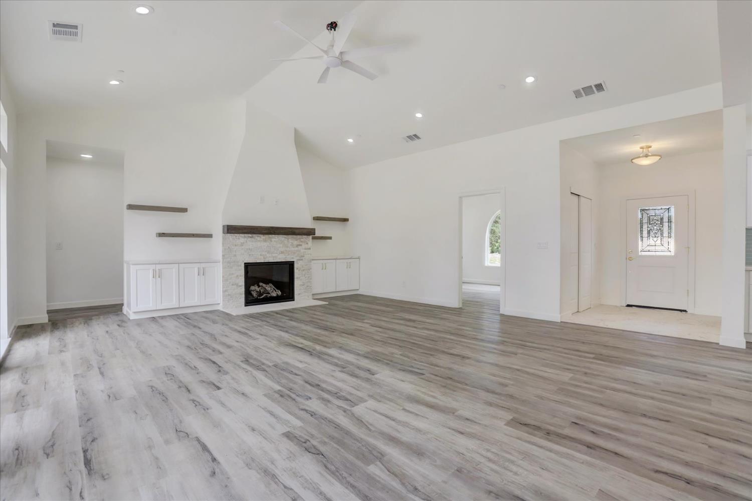 Grass Valley, California, 95949, United States, 4 Bedrooms Bedrooms, ,3 BathroomsBathrooms,Residential,For Sale,1905490