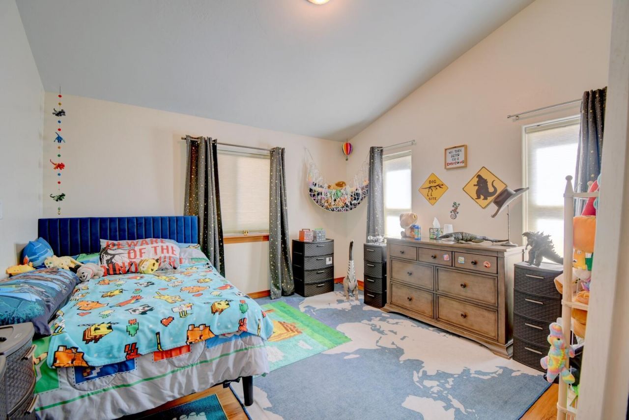 Tijeras, New Mexico, 87059, United States, 3 Bedrooms Bedrooms, ,2 BathroomsBathrooms,Residential,For Sale,1924821