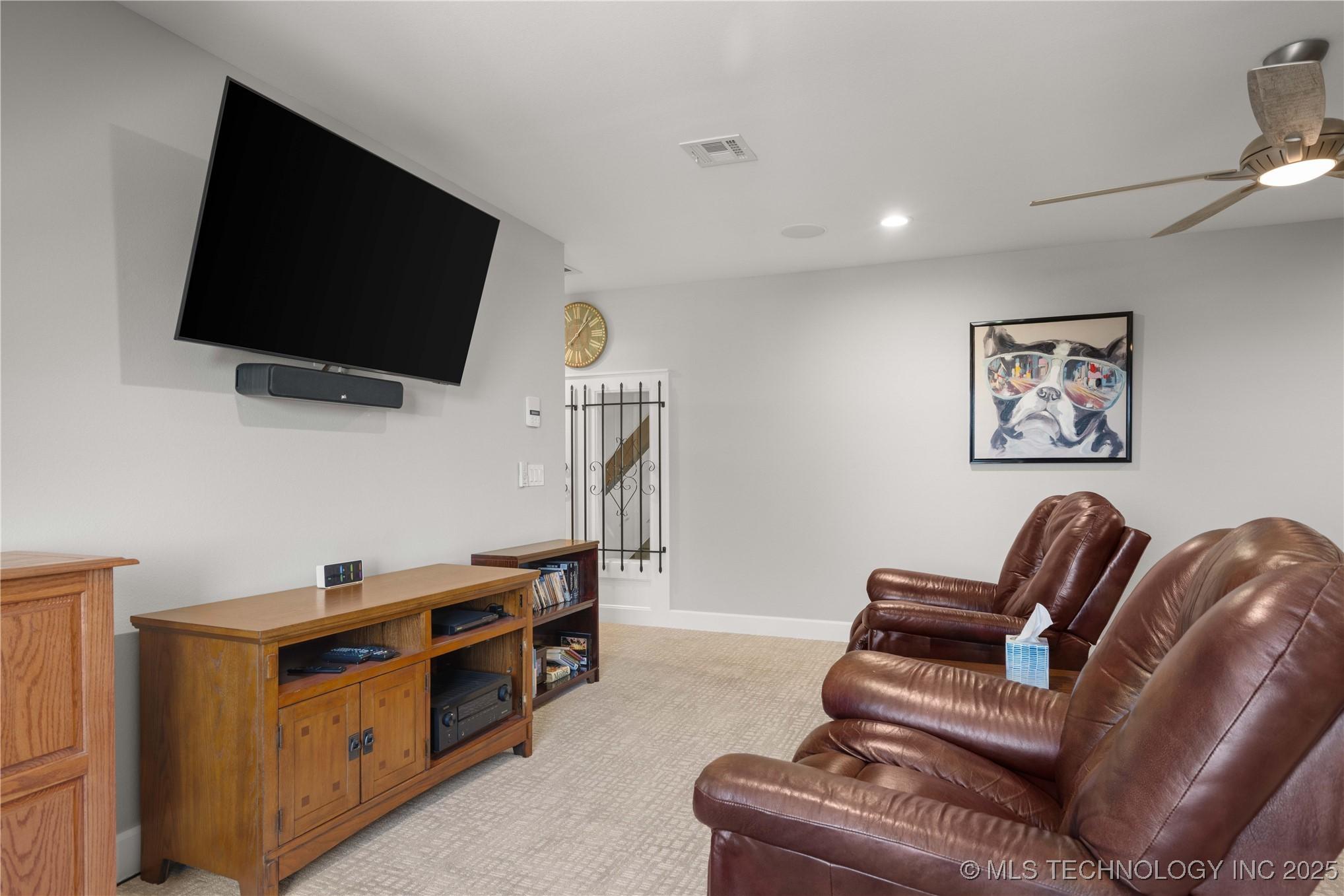 Fort Gibson, Oklahoma, 74434, United States, 4 Bedrooms Bedrooms, ,4 BathroomsBathrooms,Residential,For Sale,2005878