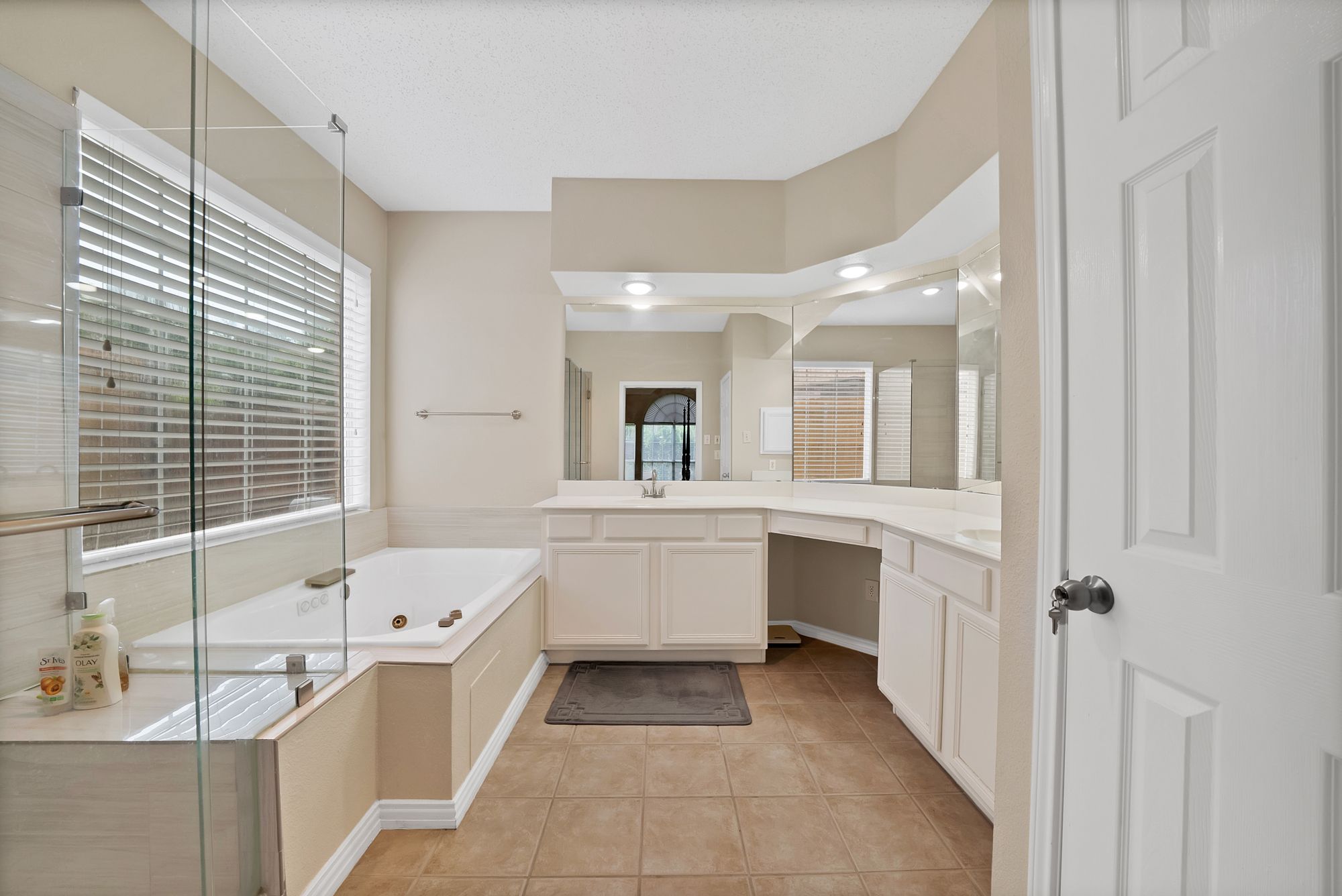 2129 Brentcove Drive, Grapevine, TX, 76051 - 物件實景