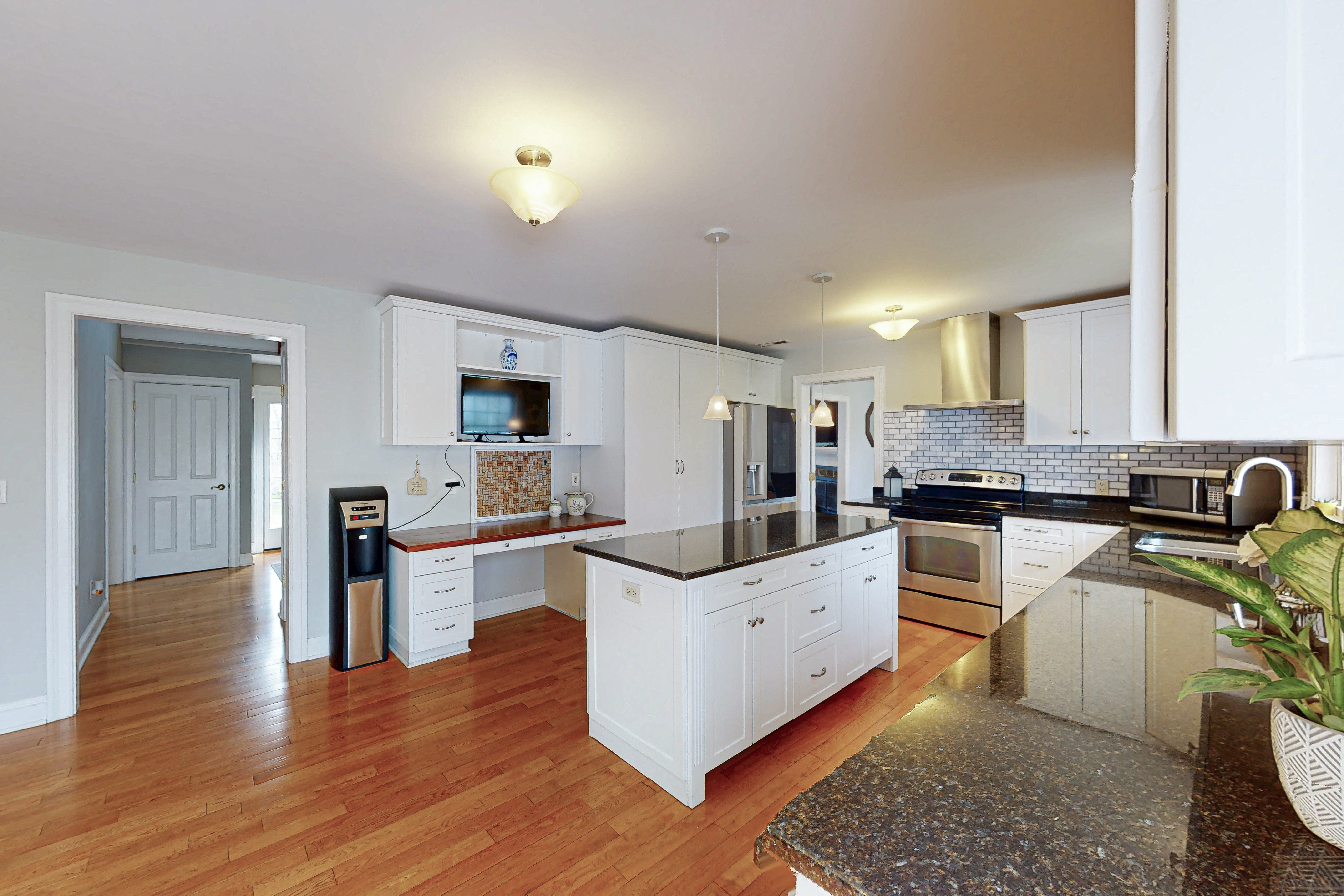  Magnificent Updated Colonial - 物件實景