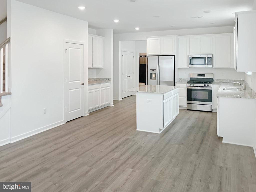 New Egypt, New Jersey, 08533, United States, 3 Bedrooms Bedrooms, ,3 BathroomsBathrooms,Residential,For Sale,1909198