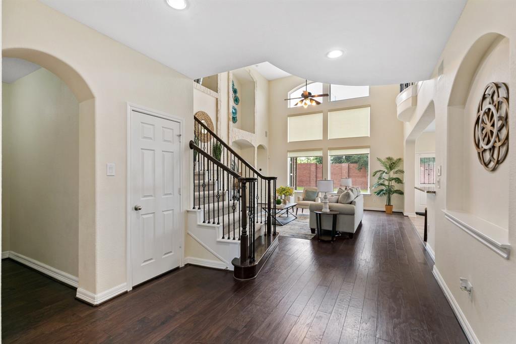 Sugar Land, Texas, 77479, United States, 5 Bedrooms Bedrooms, ,5 BathroomsBathrooms,Residential,For Sale,1982894