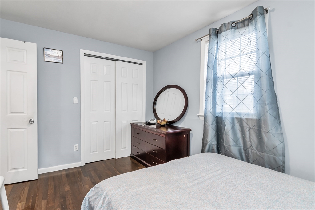 East Bridgewater, Massachusetts, 02333, United States, 3 Bedrooms Bedrooms, ,2 BathroomsBathrooms,Residential,For Sale,2009989