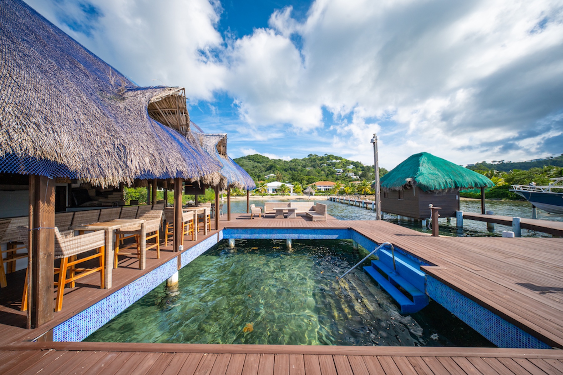  Beachfront Resort Style Home with Pool, Boat Slip & Lift, Guaiabara Beach - 物件實景