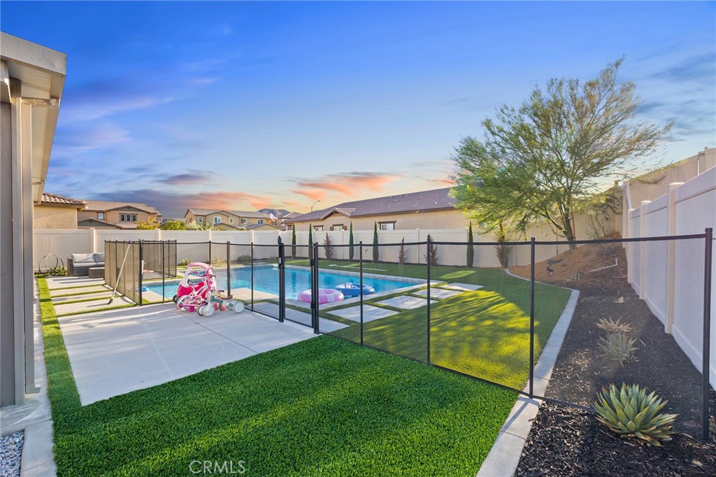 Menifee, California, 92584, United States, 4 Bedrooms Bedrooms, ,3 BathroomsBathrooms,Residential,For Sale,1942234