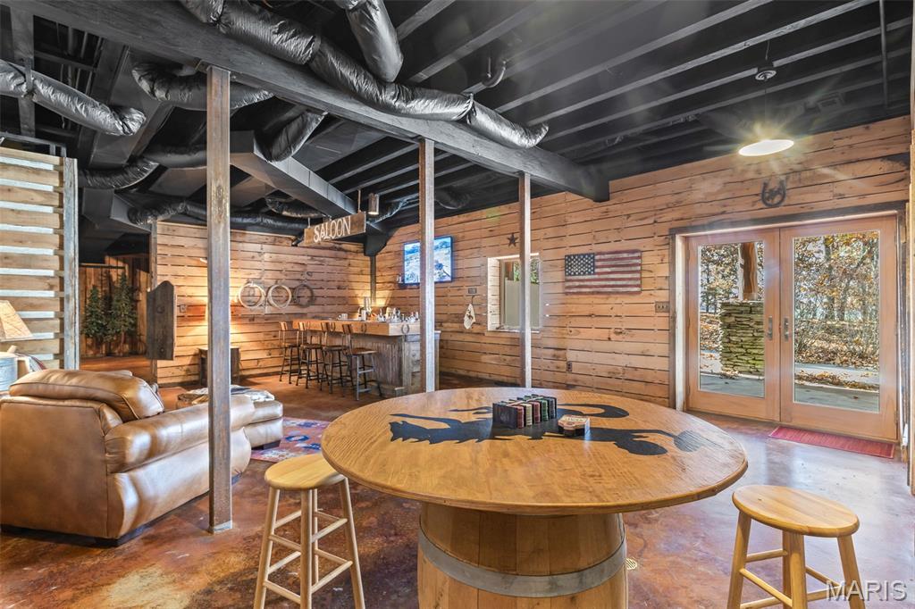 Farmington, Missouri, 63640, United States, 3 Bedrooms Bedrooms, ,4 BathroomsBathrooms,Residential,For Sale,1991980