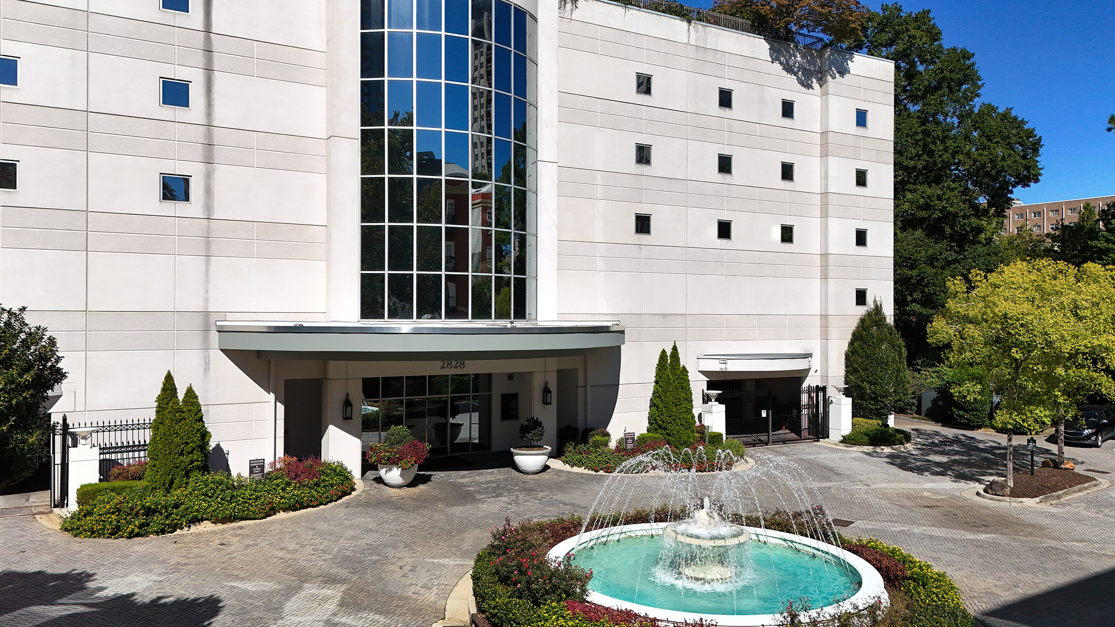  Exceptional Space, Skyline Views, and an Unbeatable Buckhead Location - 物件實景