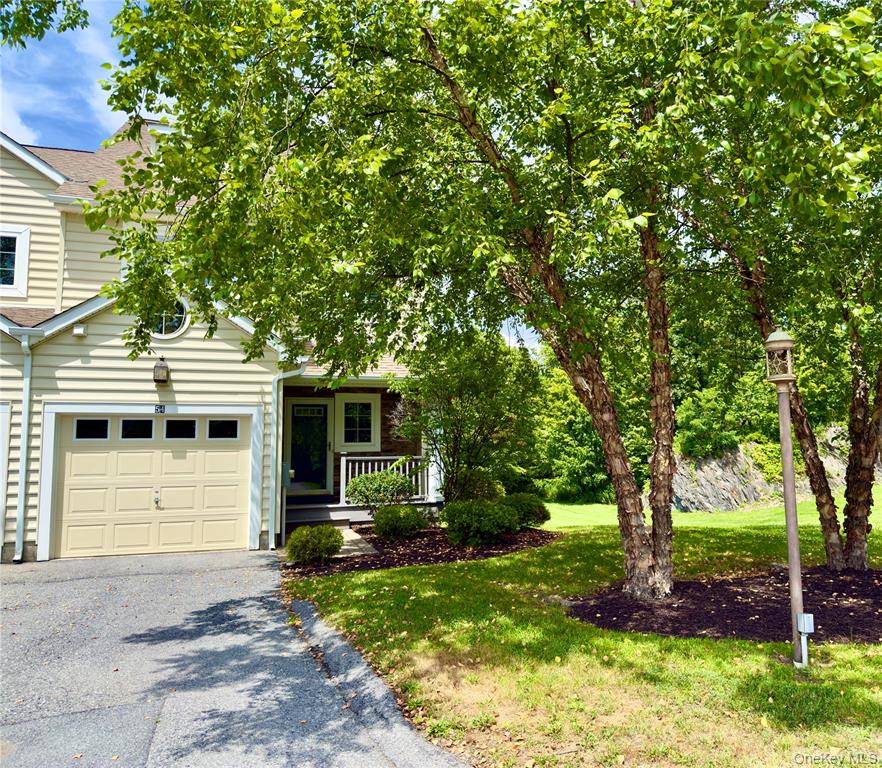 Hyde Park, New York, 12538, United States, 3 Bedrooms Bedrooms, ,4 BathroomsBathrooms,Residential,For Sale,1977599