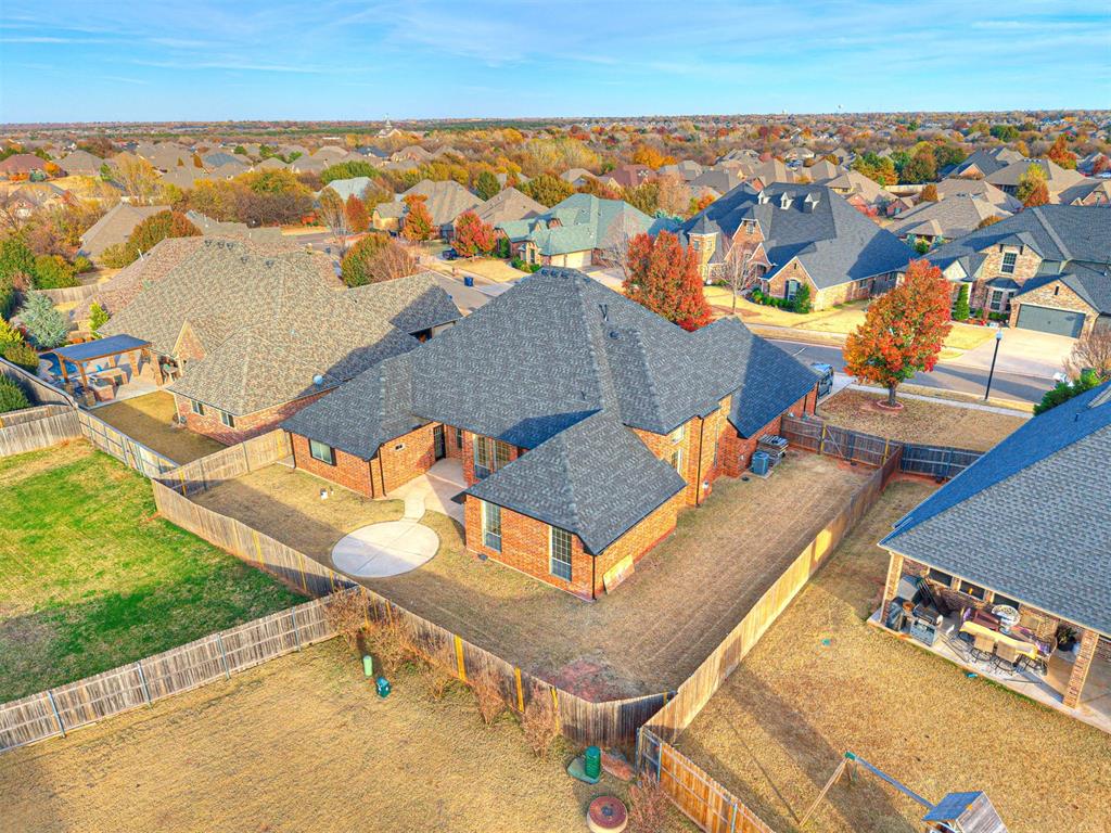 Edmond, Oklahoma, 73012, United States, 4 Bedrooms Bedrooms, ,3 BathroomsBathrooms,Residential,For Sale,1996470