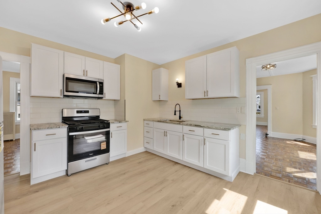 Springfield, Massachusetts, 01108, United States, 7 Bedrooms Bedrooms, ,2 BathroomsBathrooms,Residential,For Sale,2040283