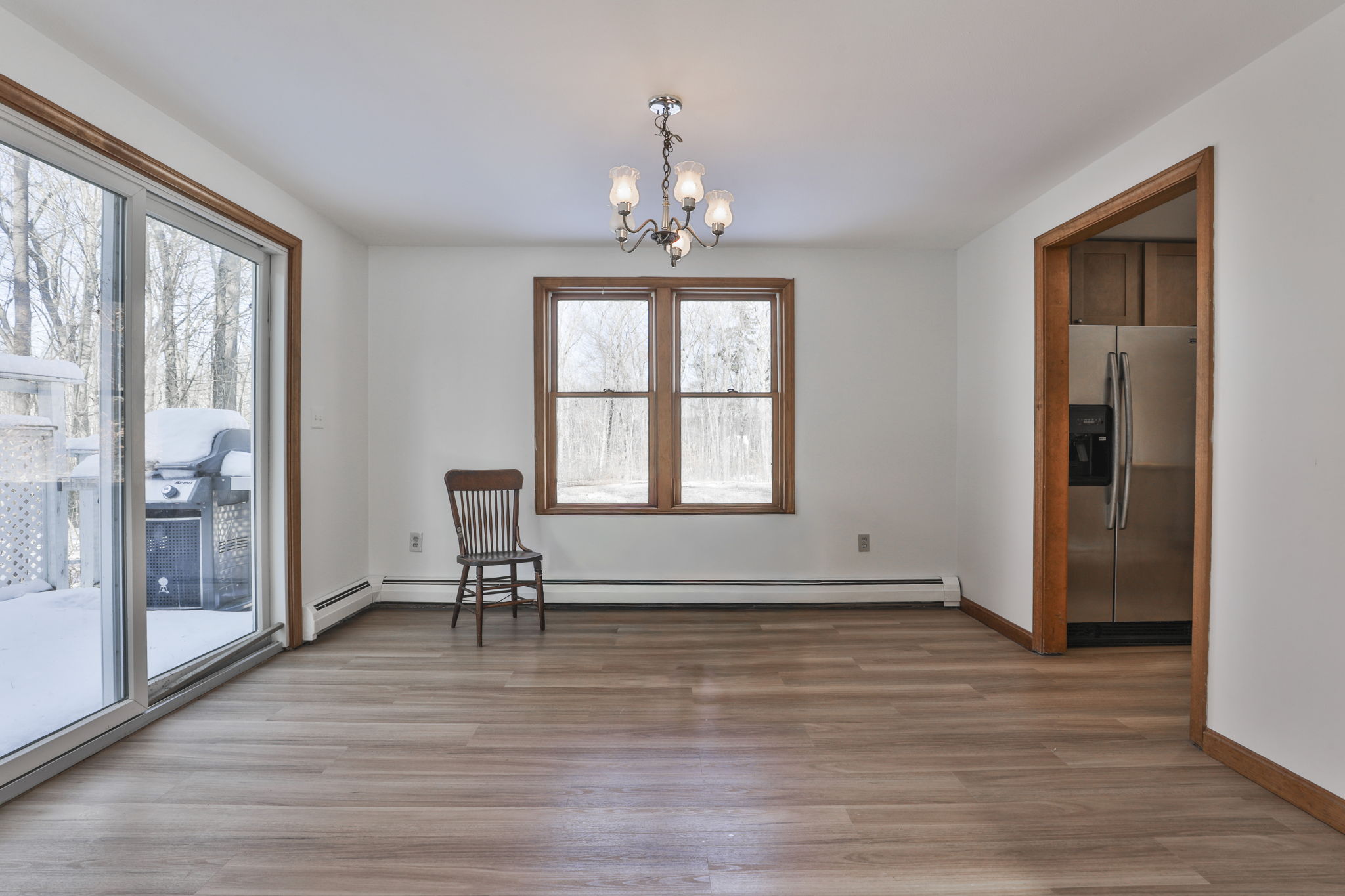 Derry, New Hampshire, 03038, United States, 3 Bedrooms Bedrooms, ,2 BathroomsBathrooms,Residential,For Sale,2006202