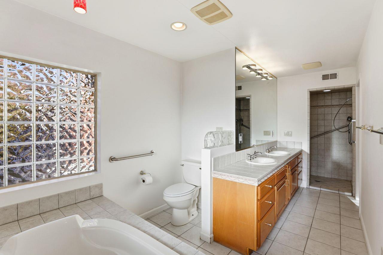 Sacramento, California, 95822, United States, 3 Bedrooms Bedrooms, ,2 BathroomsBathrooms,Residential,For Sale,1989013