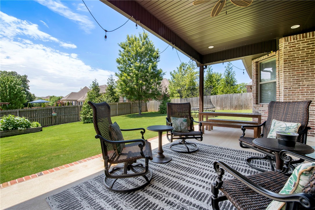 Bentonville, Arkansas, 72712, United States, 5 Bedrooms Bedrooms, ,5 BathroomsBathrooms,Residential,For Sale,1895403