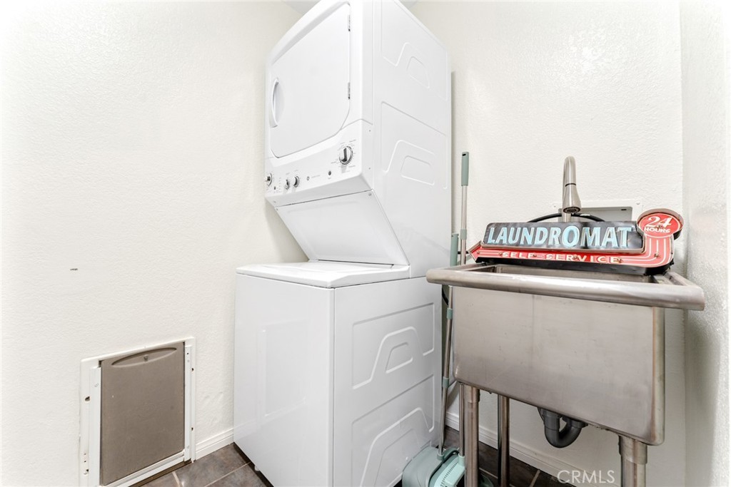 4660 Avenida La Flora Desierta, Joshua Tree, California, 92252, United States, 4 Bedrooms Bedrooms, ,3 BathroomsBathrooms,Residential,For Sale,4660 Avenida La Flora Desierta,1434816