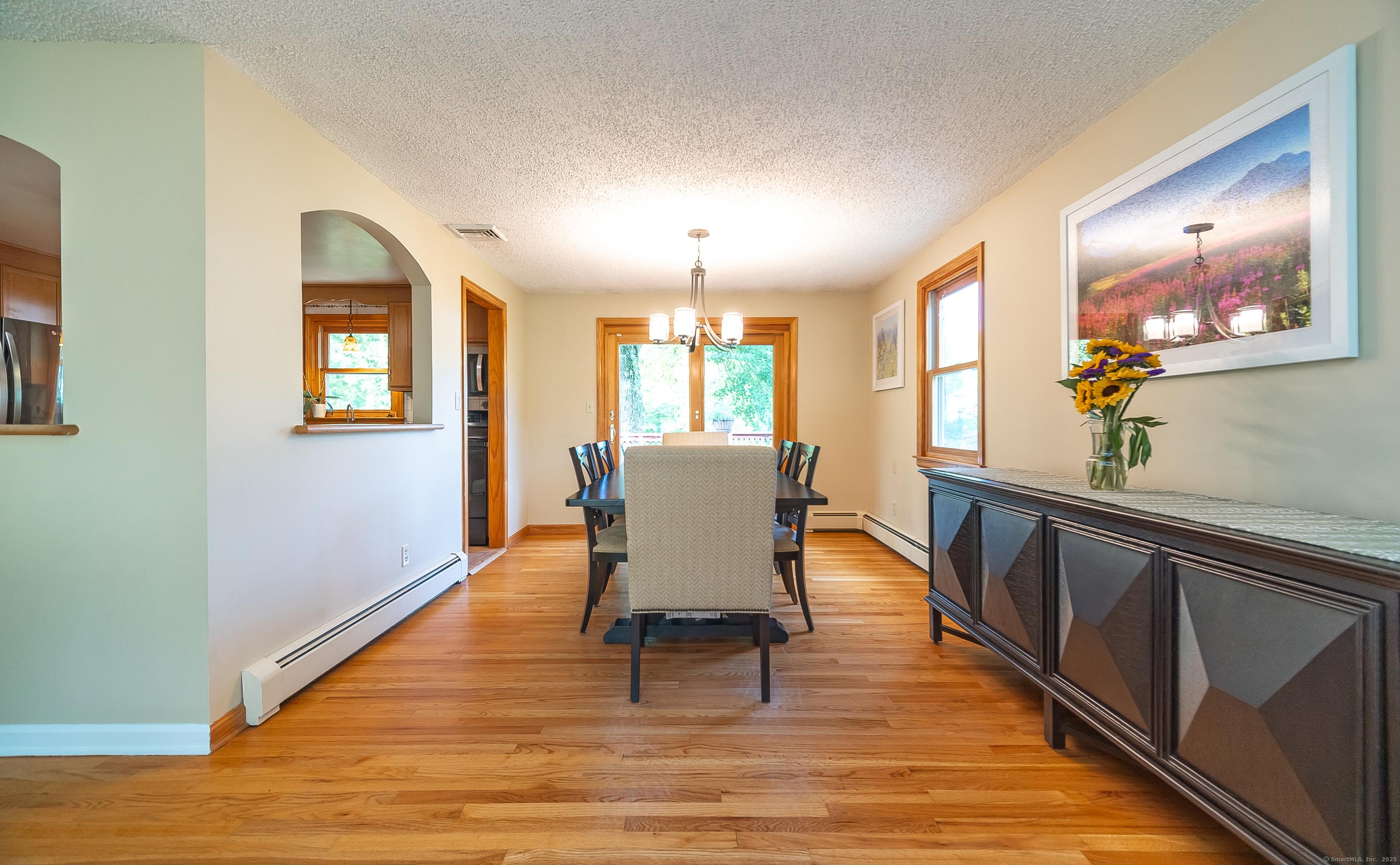 Southington, Connecticut, 06489, United States, 4 Bedrooms Bedrooms, ,4 BathroomsBathrooms,Residential,For Sale,1938423