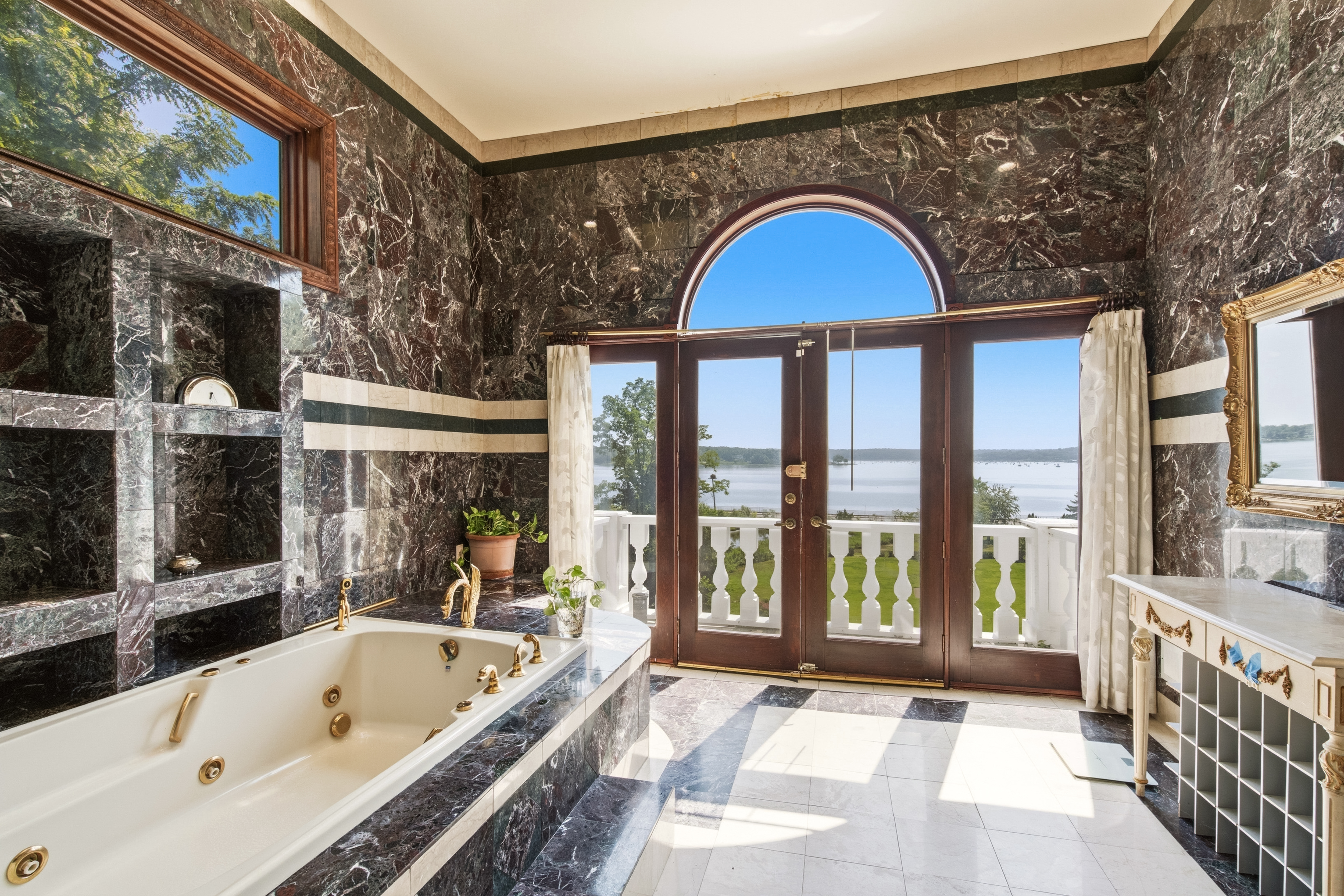  1007 W Shore Road, Mill Neck, NY, 11765 - 物件實景