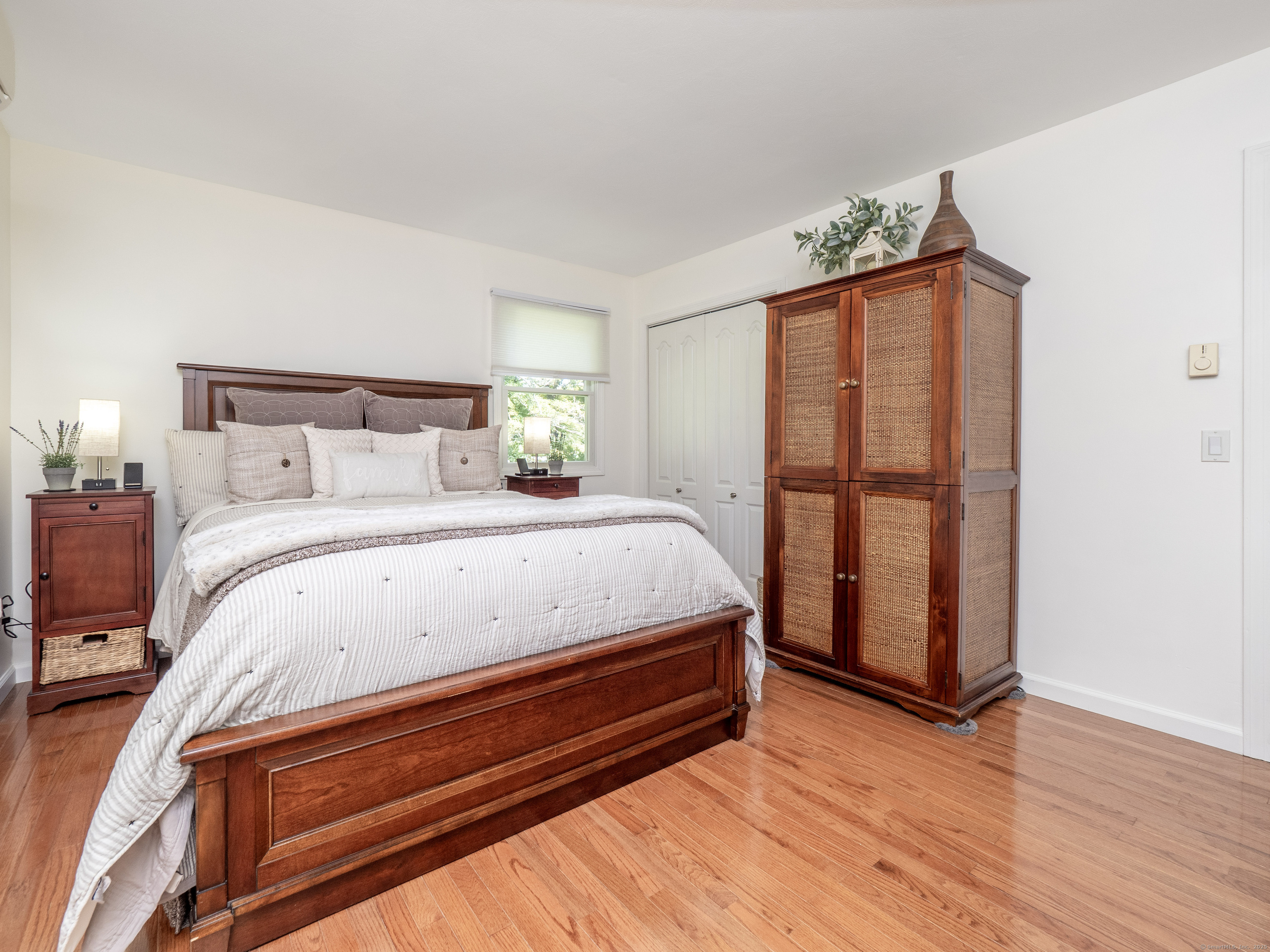 Ridgefield, Connecticut, 06877, United States, 3 Bedrooms Bedrooms, ,3 BathroomsBathrooms,Residential,For Sale,1950980