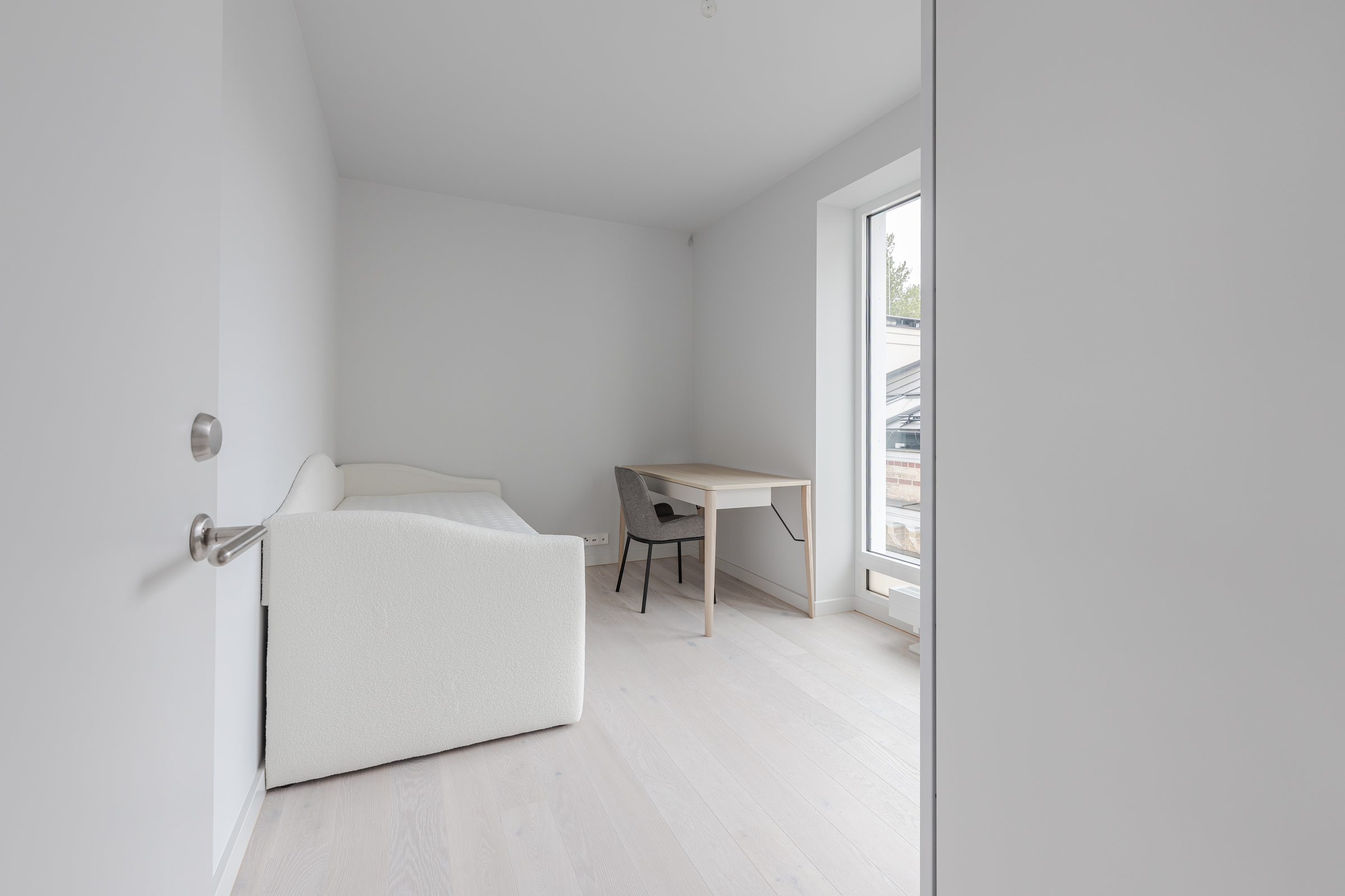 4 room apartment with furniture and with view river Daugava - 物件實景