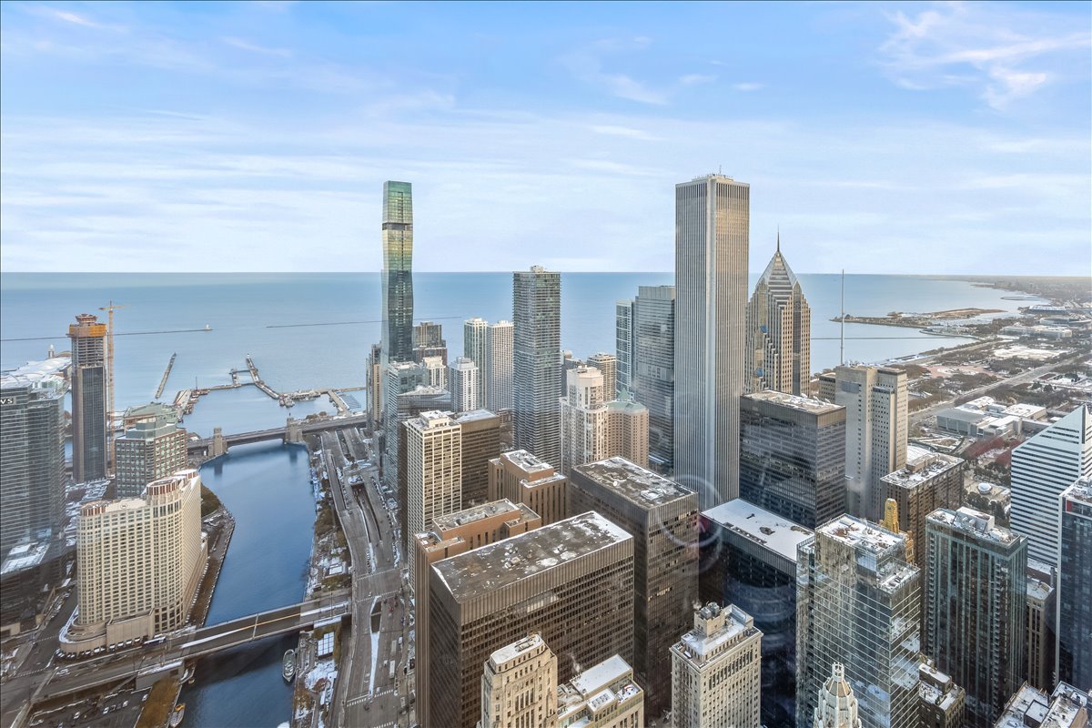 Chicago, Illinois, 60611, United States, 1 Bedroom Bedrooms, ,2 BathroomsBathrooms,Residential,For Sale,1991532