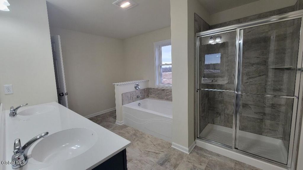 Averill Park, New York, 12018, United States, 4 Bedrooms Bedrooms, ,3 BathroomsBathrooms,Residential,For Sale,1939290