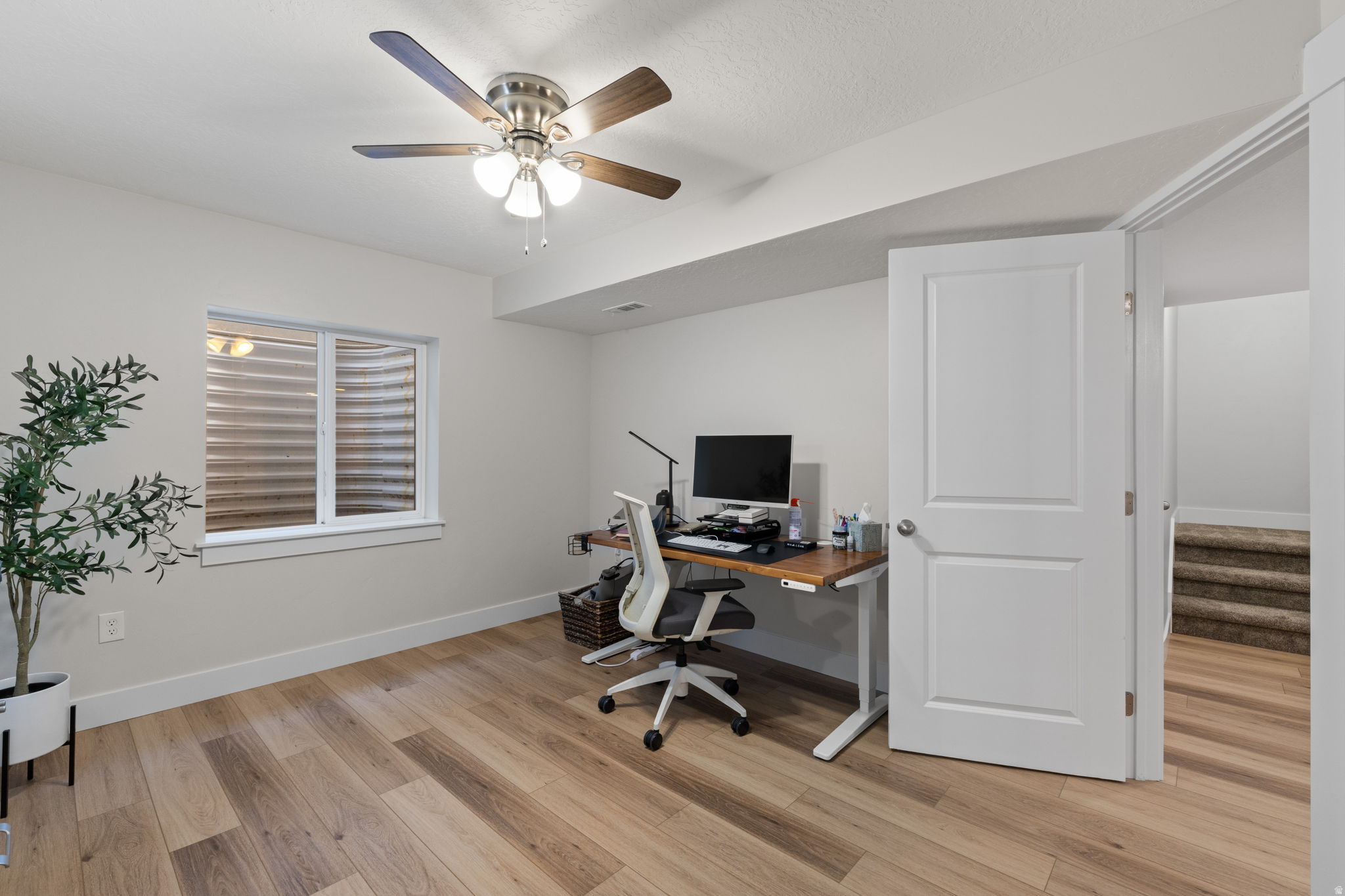 Eagle Mountain, Utah, 84005, United States, 5 Bedrooms Bedrooms, ,4 BathroomsBathrooms,Residential,For Sale,2003166