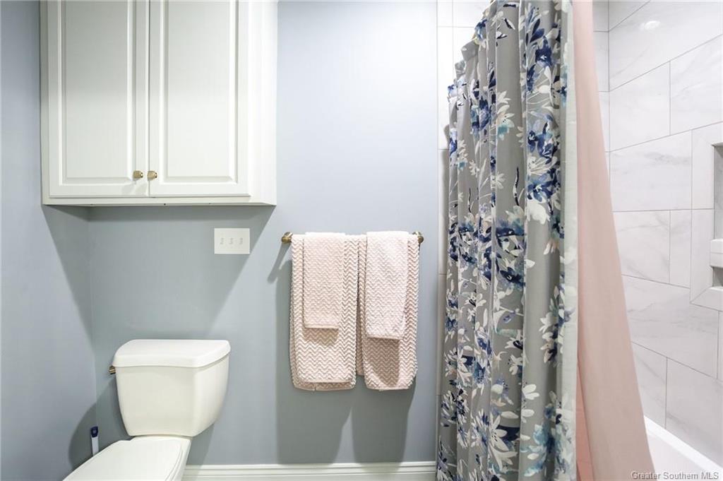 Iowa, Louisiana, 70647, United States, 4 Bedrooms Bedrooms, ,5 BathroomsBathrooms,Residential,For Sale,1978673