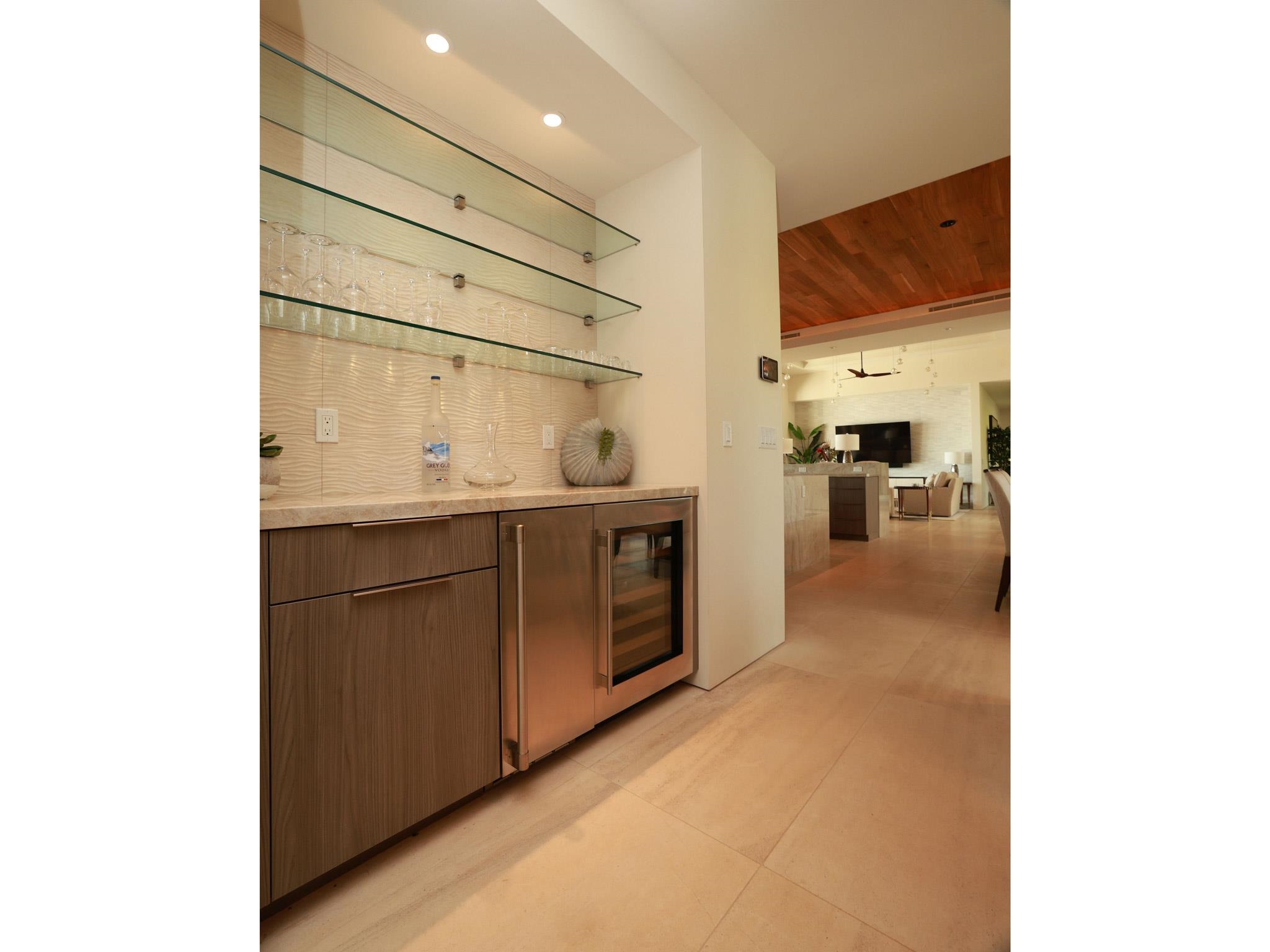 Lahaina, Hawaii, 96761, United States, 5 Bedrooms Bedrooms, ,6 BathroomsBathrooms,Residential,For Sale,1991051