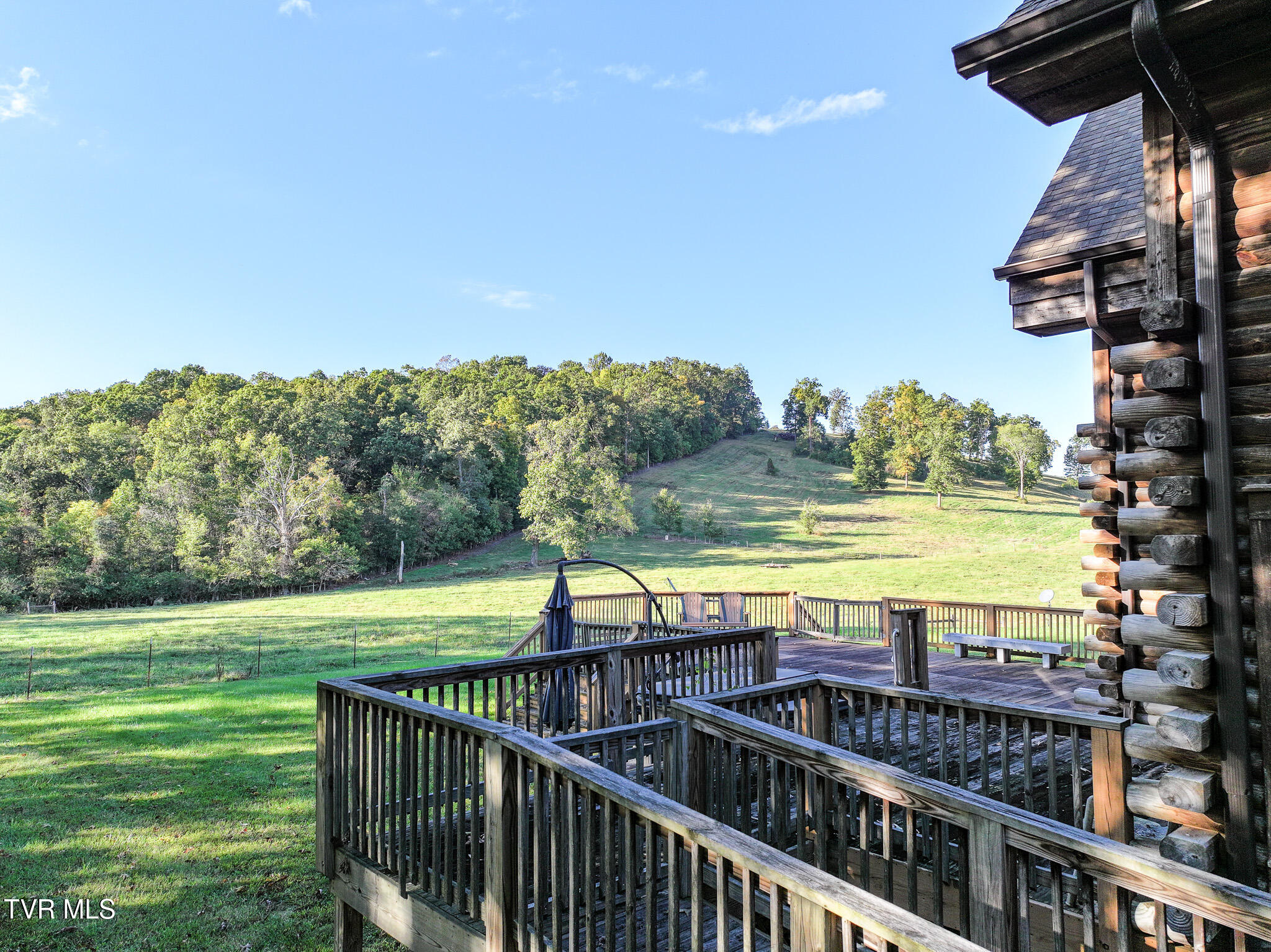 Greeneville, Tennessee, 37745, United States, 5 Bedrooms Bedrooms, ,4 BathroomsBathrooms,Residential,For Sale,1981962